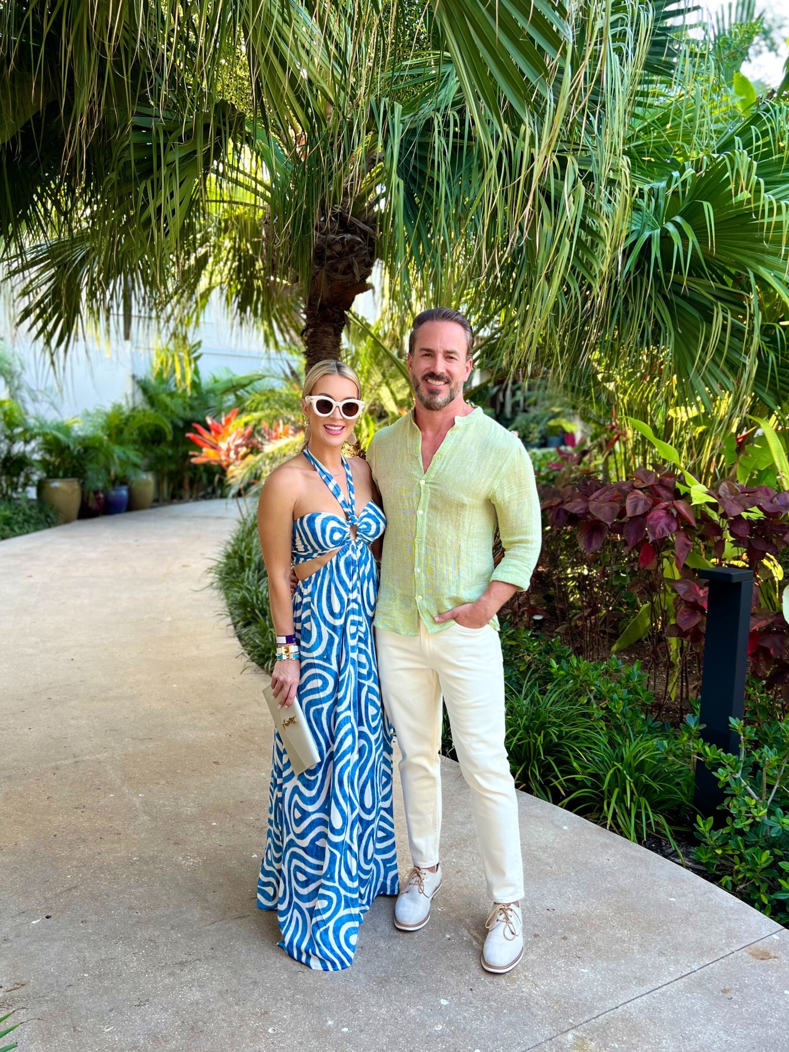 Blue & ivory cutout maxi dress for the win!  This dress is so chic yet so comfy. It’s the perfect resort dress. 

#maxidress #cutoutmaxidress #resortdress #resortstyle #resortoutfit 