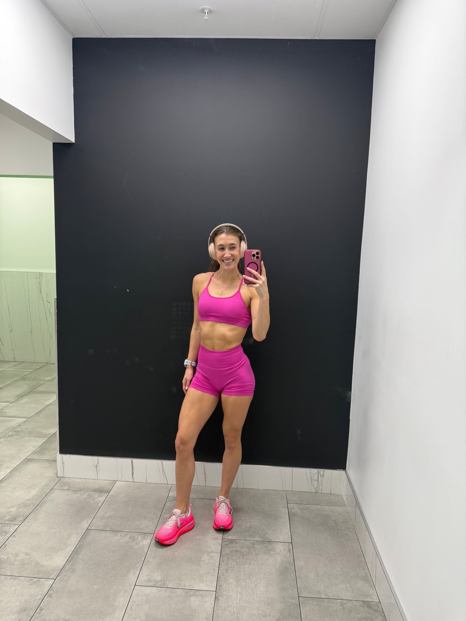 Bright set that I am LOVING right now💗 

#LTKootd #LTKfitnessgoals #LTKActive