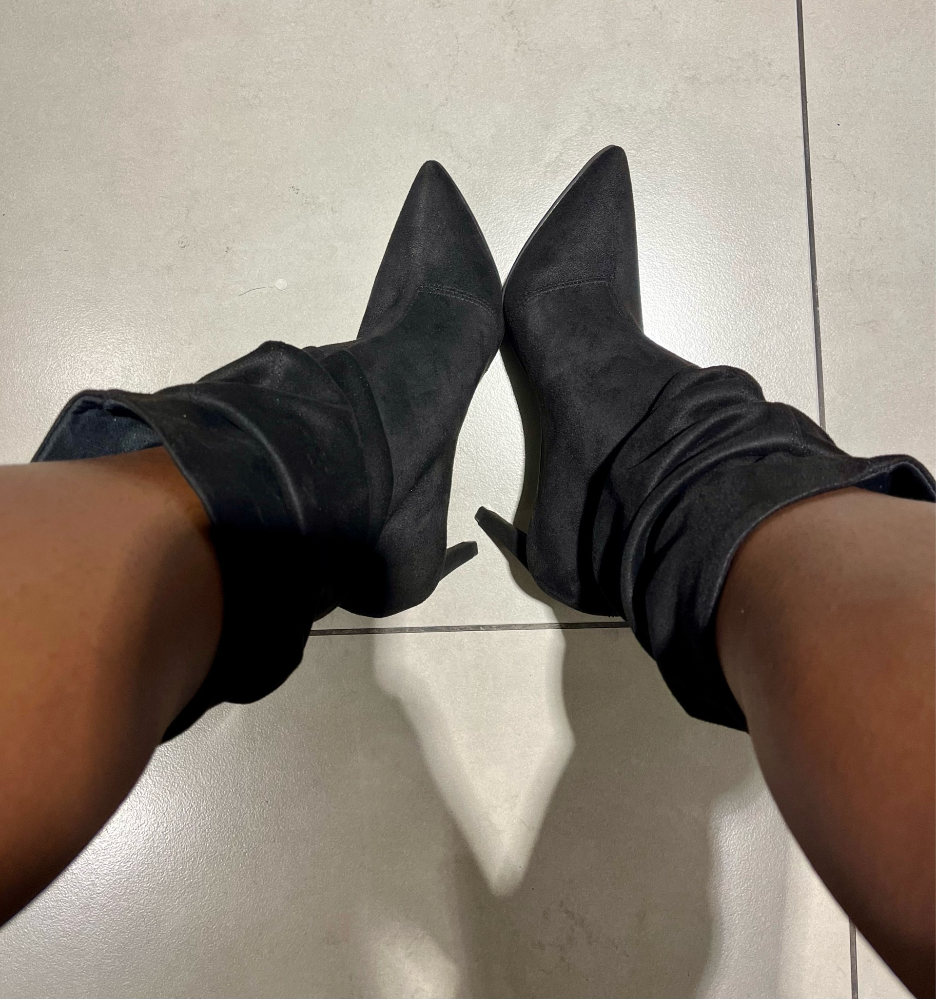 Essa bota está linda e bem quentinha para o outono 🍂 