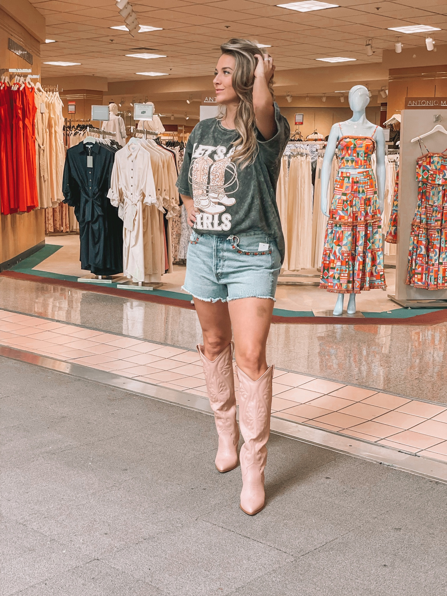 Country concert outfit 


#LTKSeasonal #LTKtravel #LTKstyletip