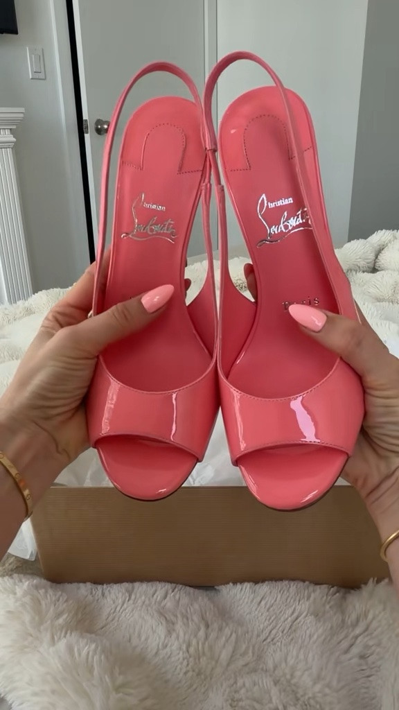 New summer peach louboutin heels 🍑

#LTKMothersDay #LTKgrwm #LTKootd