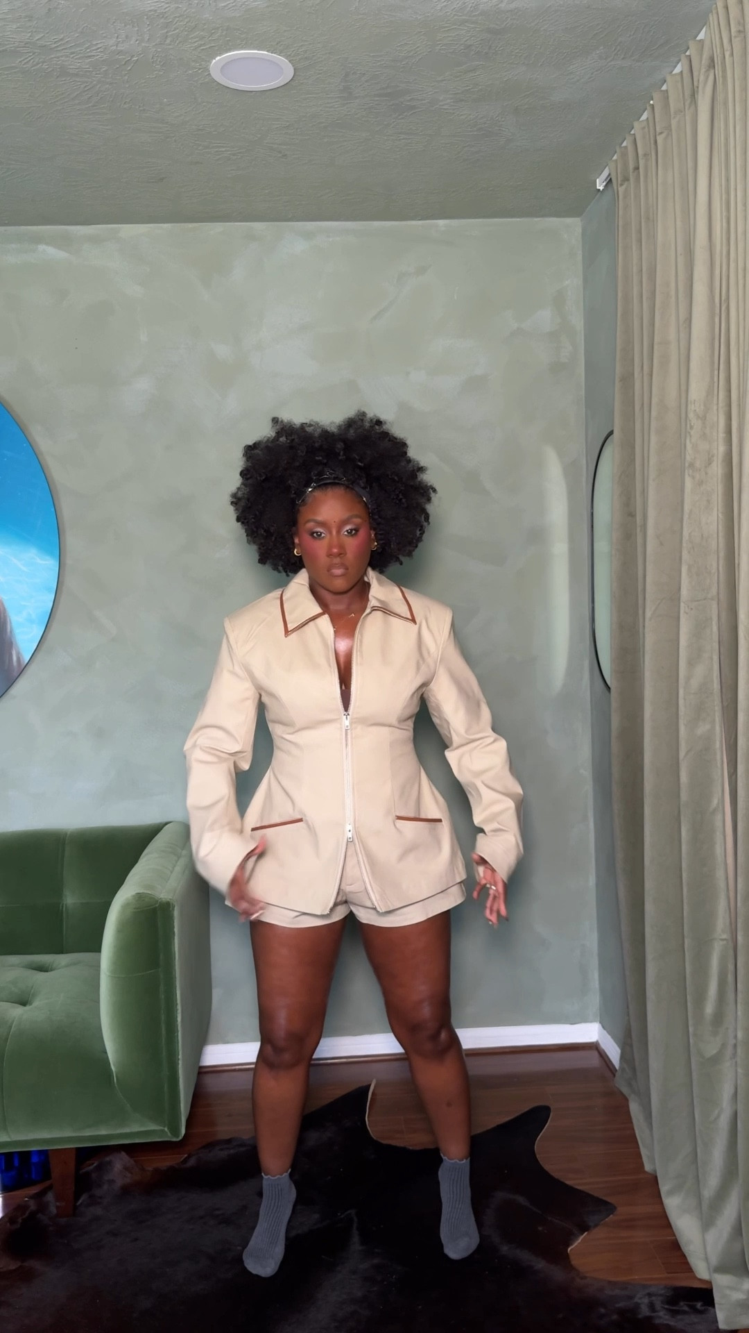 Cinched waist set with sweet spring scents 