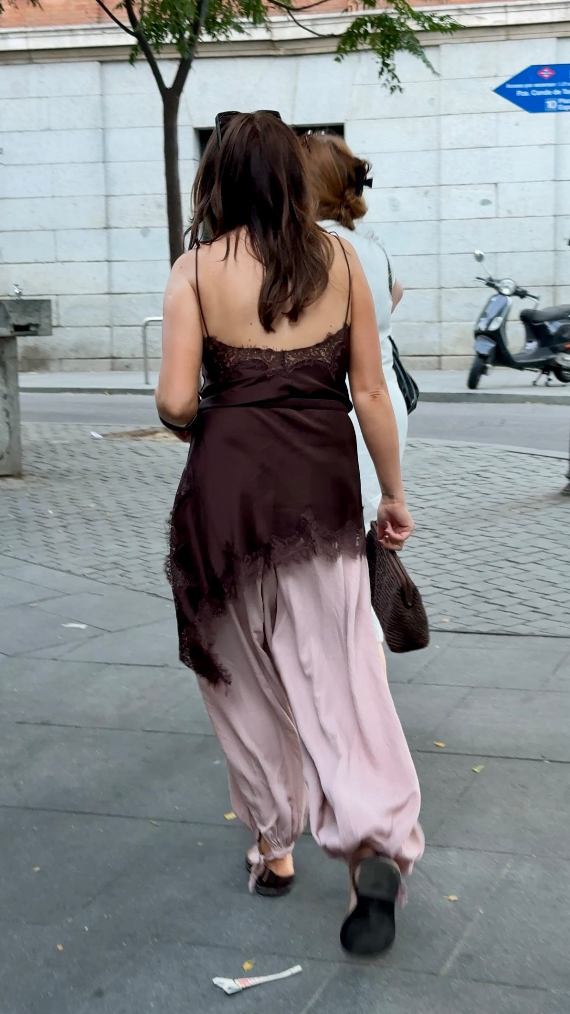 perfect brow & dusty pink duo in Madrid 🤎💖 

pants - Zara 2183/243/620
top - Zara 

#LTKeurope #LTKFashionMonth #LTKespana