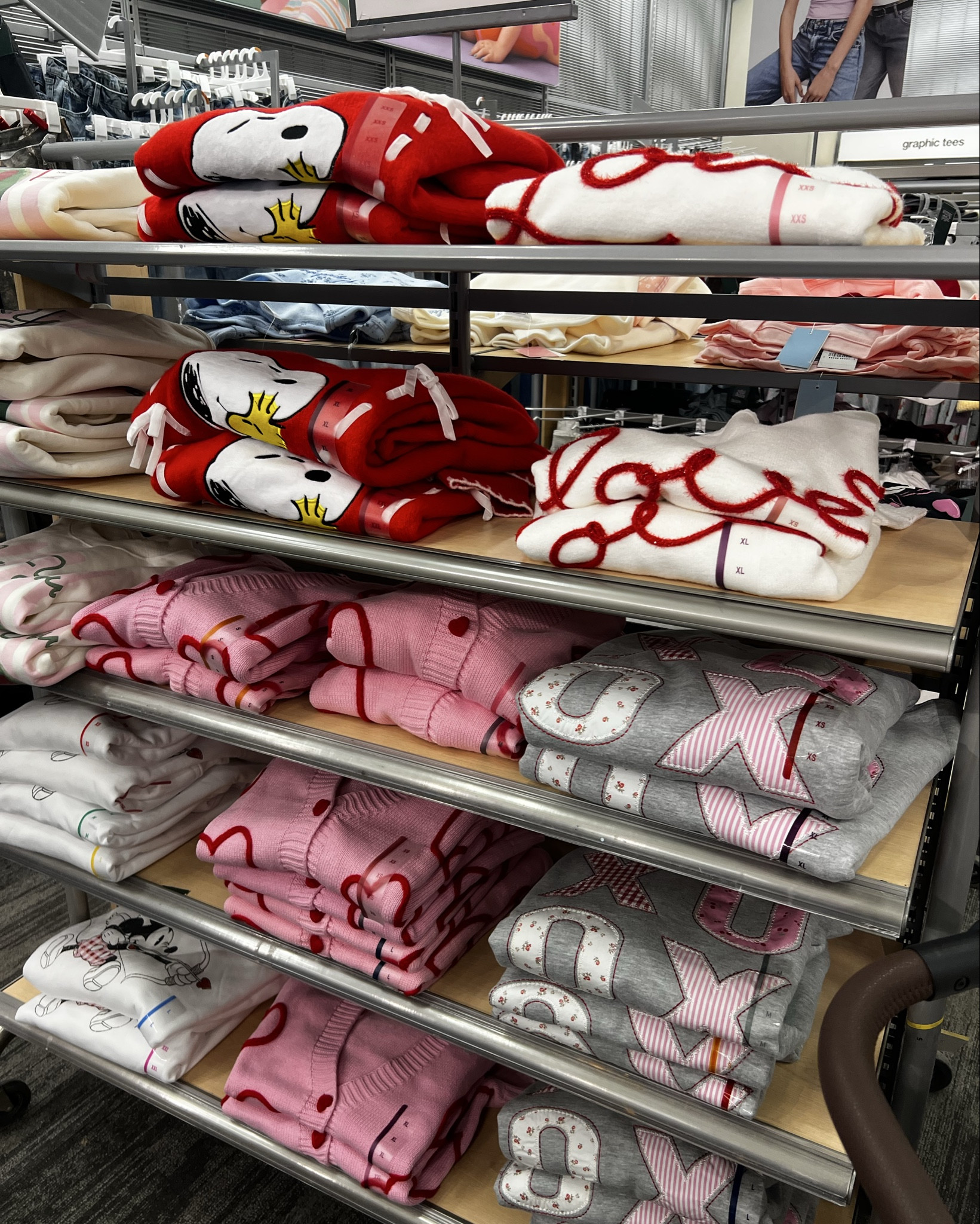 Obsessing with everything pink & red at target right now! 🩷😍❤️

The shelves are sooo stocked right now, but not for long!!

#LTKSeasonal #LTKSaleAlert #LTKFindsUnder50
