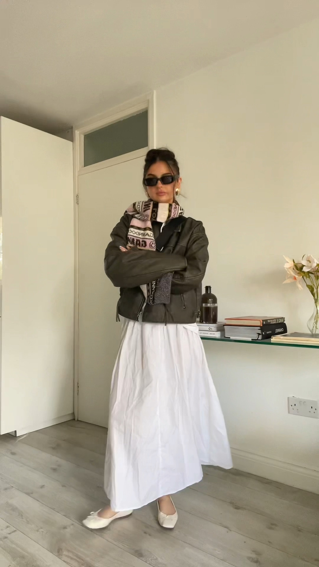 Day 18 /30 

Skirts aren’t just for summer - also didn’t think I was a ballet flat person but some outfits call for a slim shoe 

Jacket - PLT 
Scarf - ganni (last year) 
& bag (also last year) 
Skirt - primark via vinted 
Gucci sunnies - vintage 
Ballet pumps - nakd fashion

#LTKfindsunder50 #LTKstyletip #LTKshoecrush