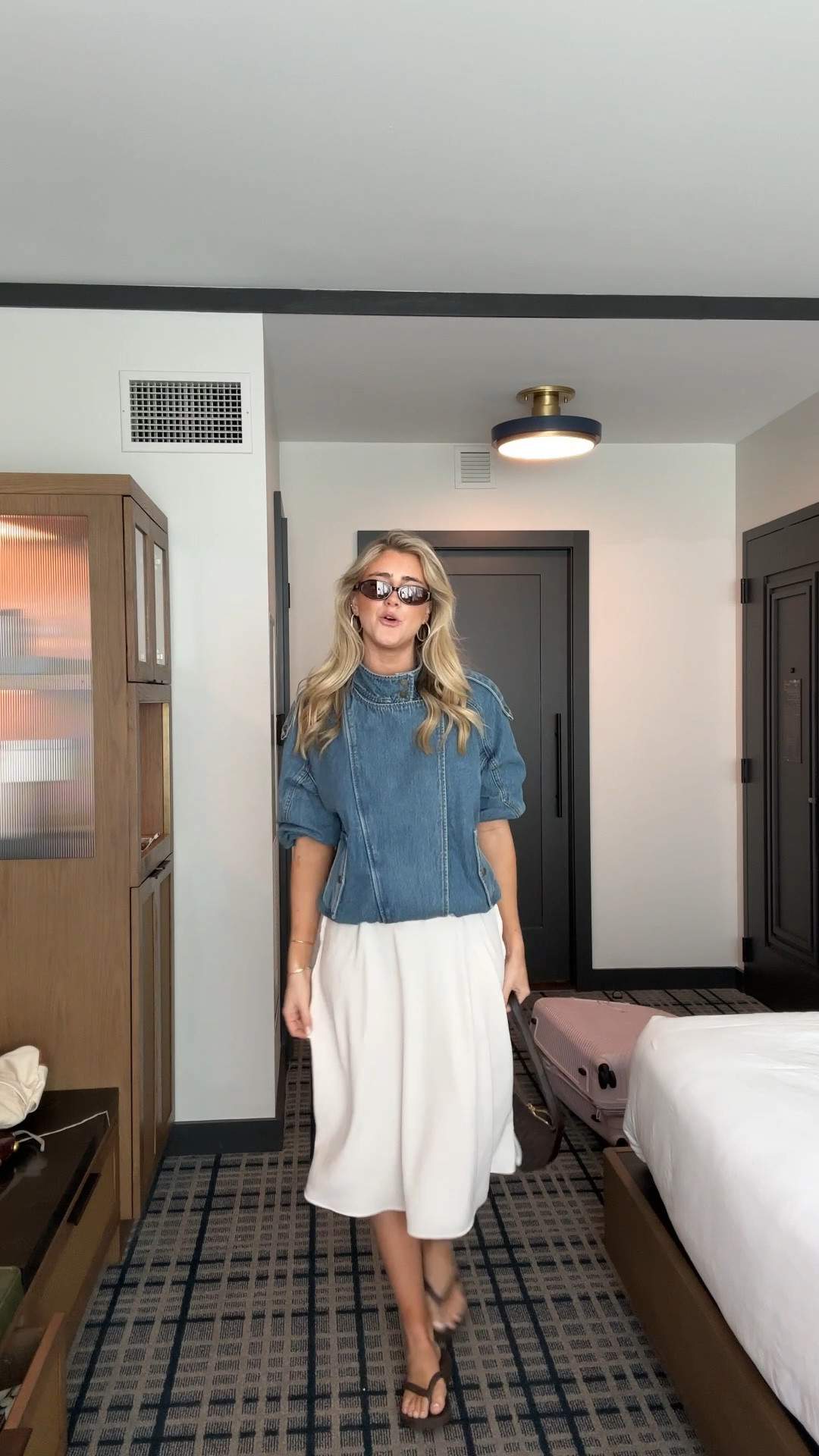 I’m sickly obsessed with my new purchase, I have linked it plus similar items for my Australian girlies 💓💓 

#ltkcon #denim #denimjacket #midiskirt

#LTKspring #LTKstyletip #LTKaustralia