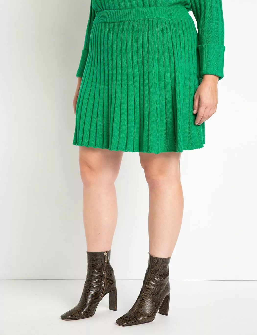 Mini Sweater Skirt | Women's Plus Size Skirts | ELOQUII | Eloquii
