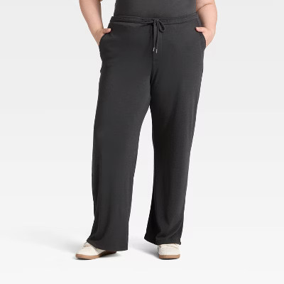 Women's High-Rise Fleece Wide Leg Sweatpants - Universal Thread™ | Target