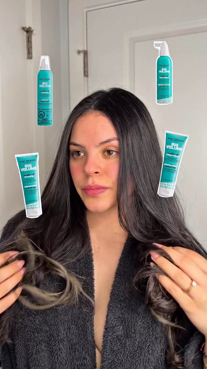 ¡Bye Bye al cabello plano! 😍 
Con Marc Anthony Hair Care y el Weightless Lifting Root Boost, logré volumen máximo, ondas perfectas y un cabello súper touchable ✨

Si quieres un look lleno de lift, movimiento y brillo… este es tu must-have 🤍

#MarcAnthonyHair #BigVolume #HairGoals #VolumenPerfecto #haircare