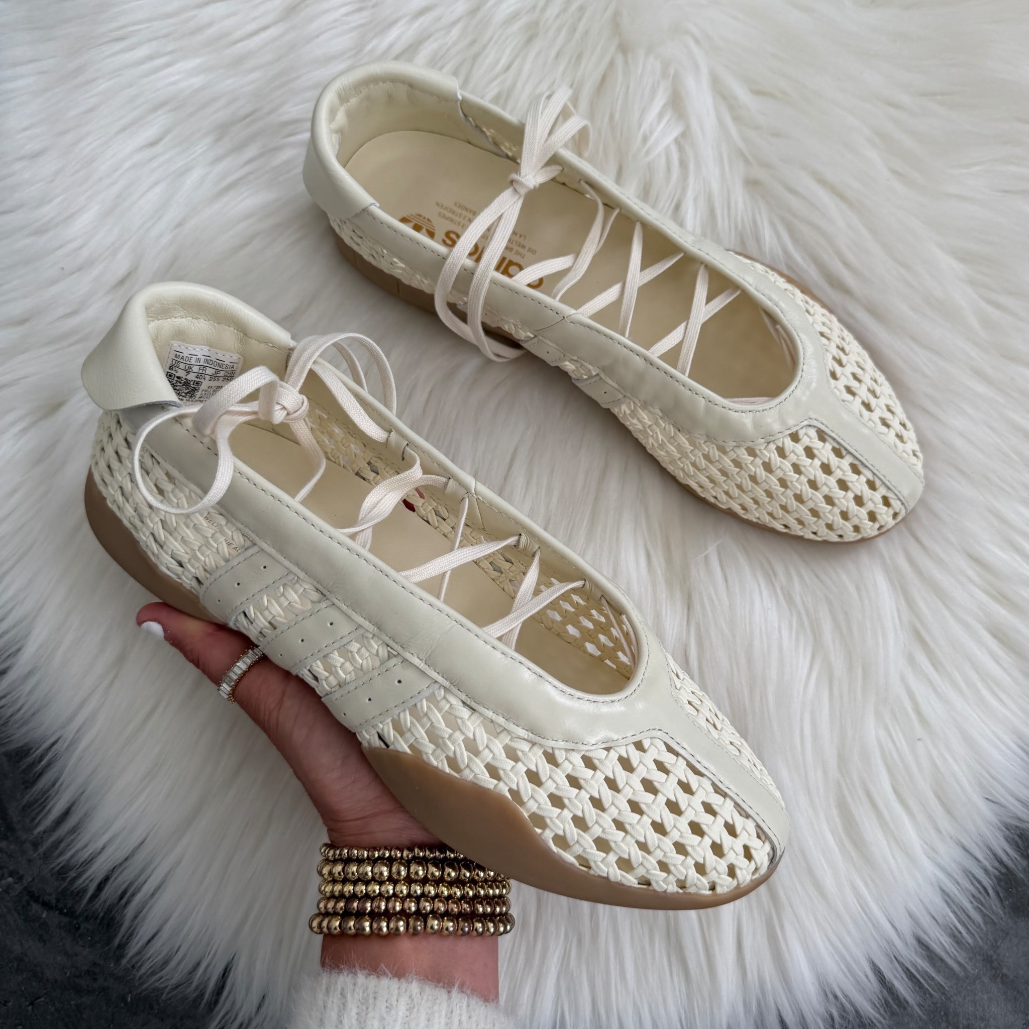 Taekwondo Mei Shoes Cream White / Cream White / Gum runs true to size 