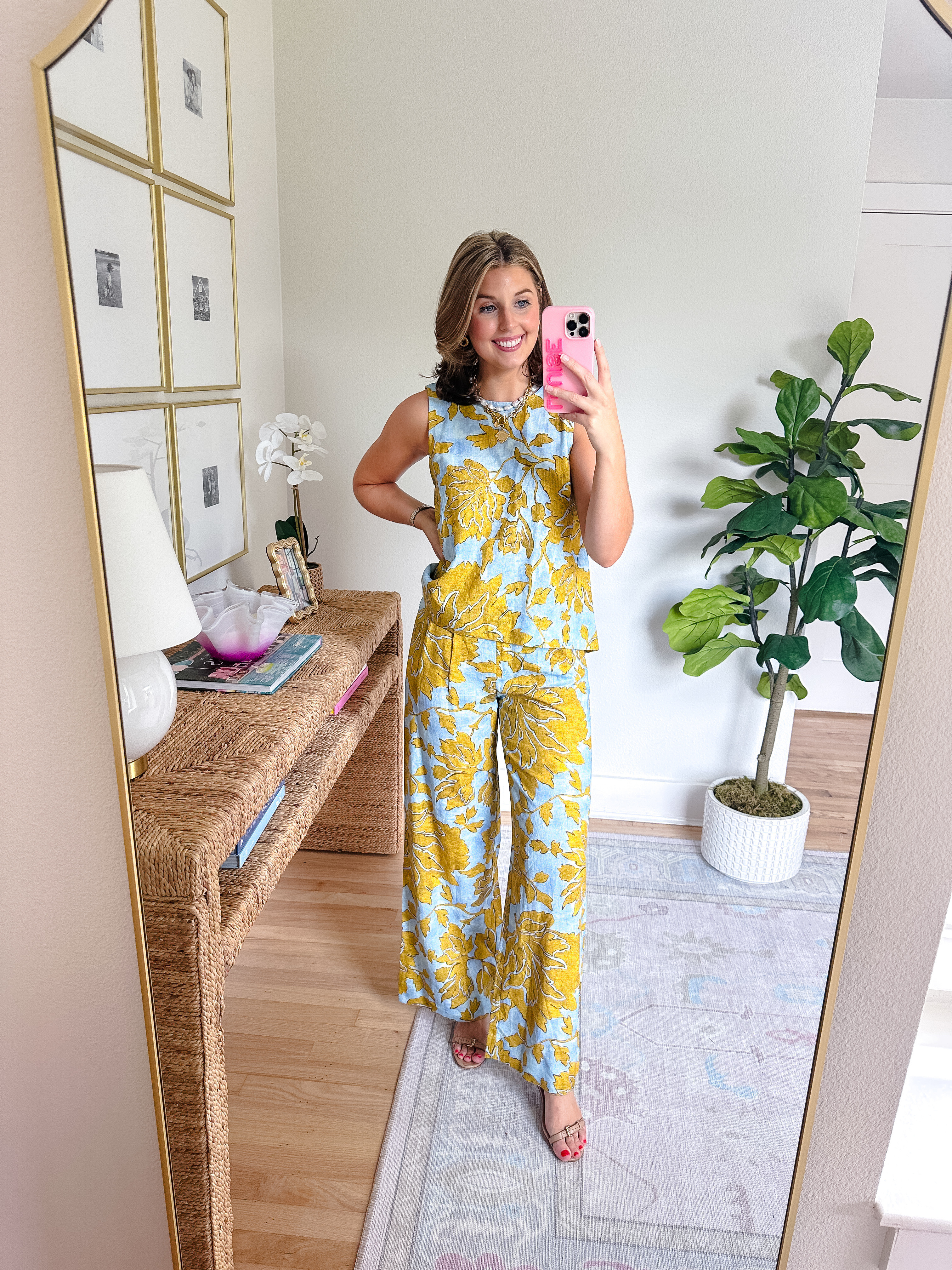 Matching set for summer! Wearing an XS in top and bottomm