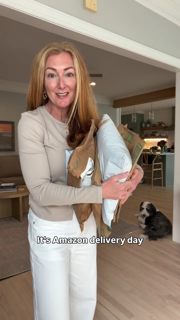 This one was a true mix — a couple immediate passes, a few pieces I didn’t expect to love… and some that are dangerously comfortable in the best way.

This is why I always try things on in real time. Sometimes you know instantly. Sometimes you’re completely wrong once it’s actually on your body.

There are a few really solid everyday staples in this one — the kind you reach for over and over without thinking.

Save this if you’re trying to build a closet of pieces you’ll actually wear.

#amazonfinds #over50style #midlifewomen #amazonfashion #everydayelevated @amazonfashion @amazoninfluencerprogram

#LTKOver40 #LTKootd #LTKgrwm