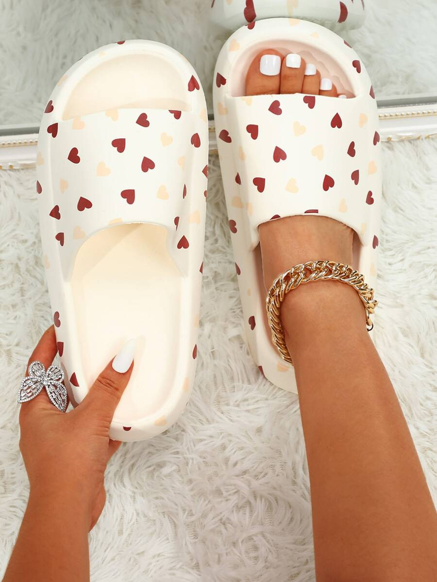 HomeShoesWomen ShoesWomen SlippersWomen SlidesHeart Pattern Single Band Slides | SHEIN