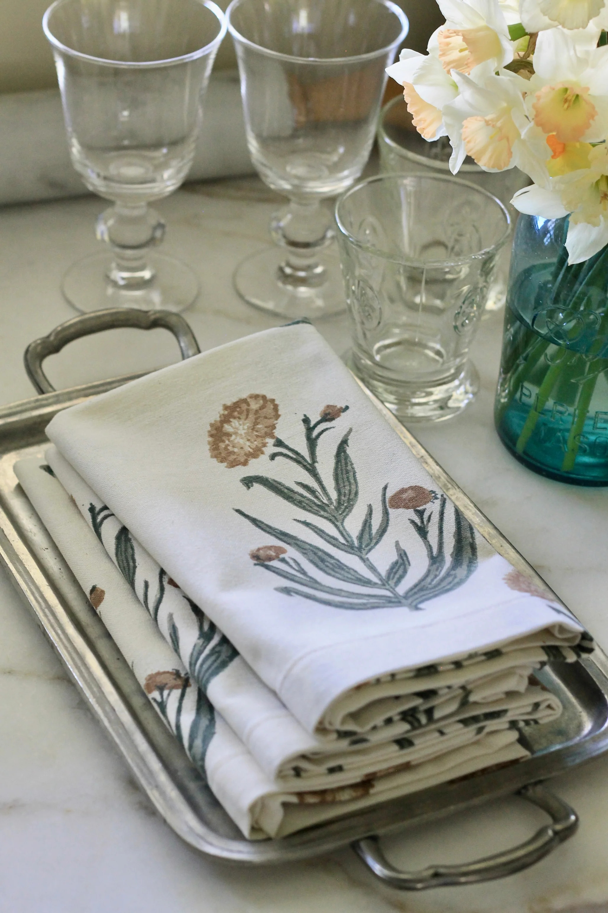 Amanda in Natural Napkins - Set of 4 | JSH Home Essentials