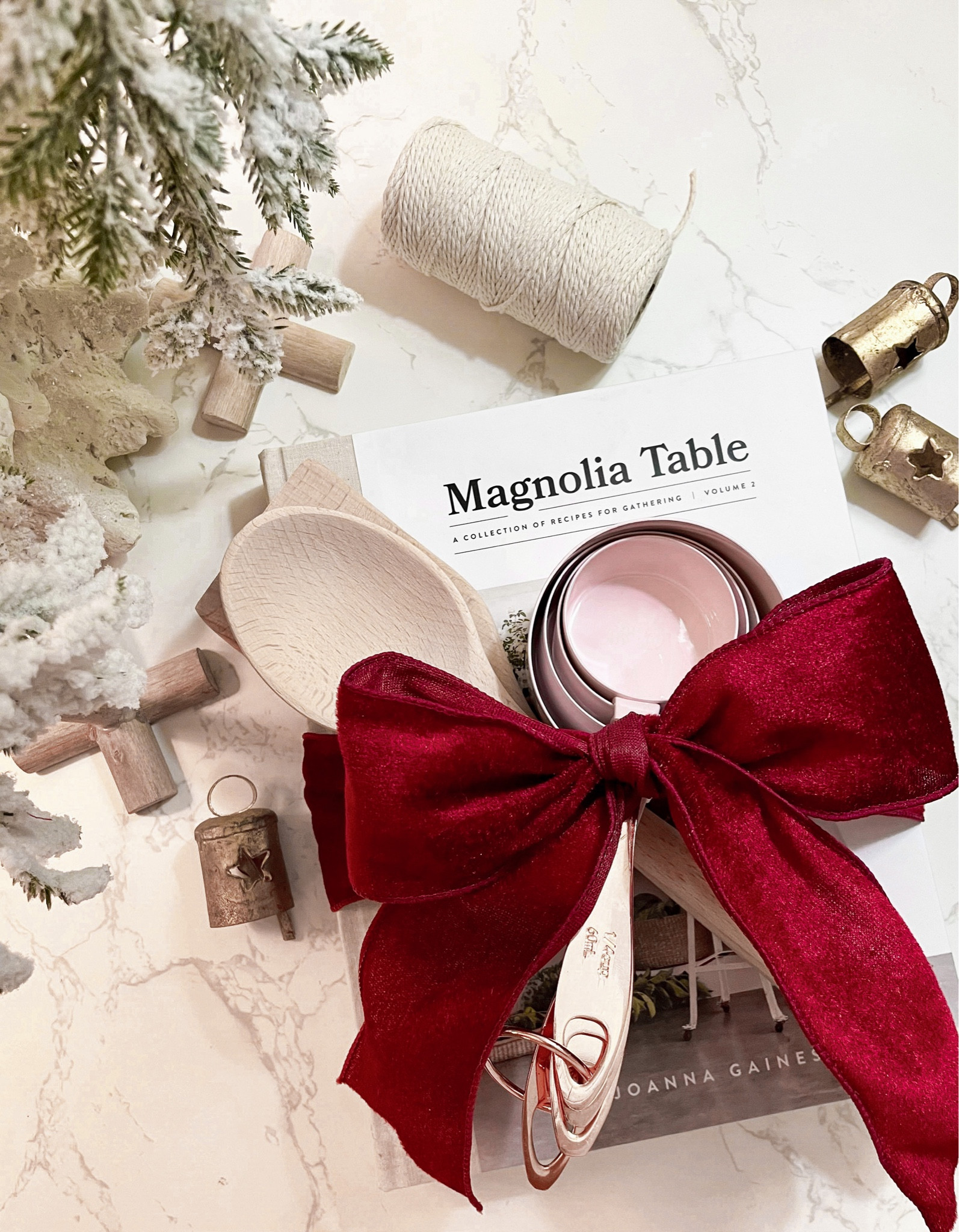 Make sure to save this gift idea perfect for Christmas or any time of year for your favorite hostess ! Change out the ribbon color for any occasion
#hostess #hostessgift christmas2022

#LTKHoliday #LTKGiftGuide #LTKSeasonal