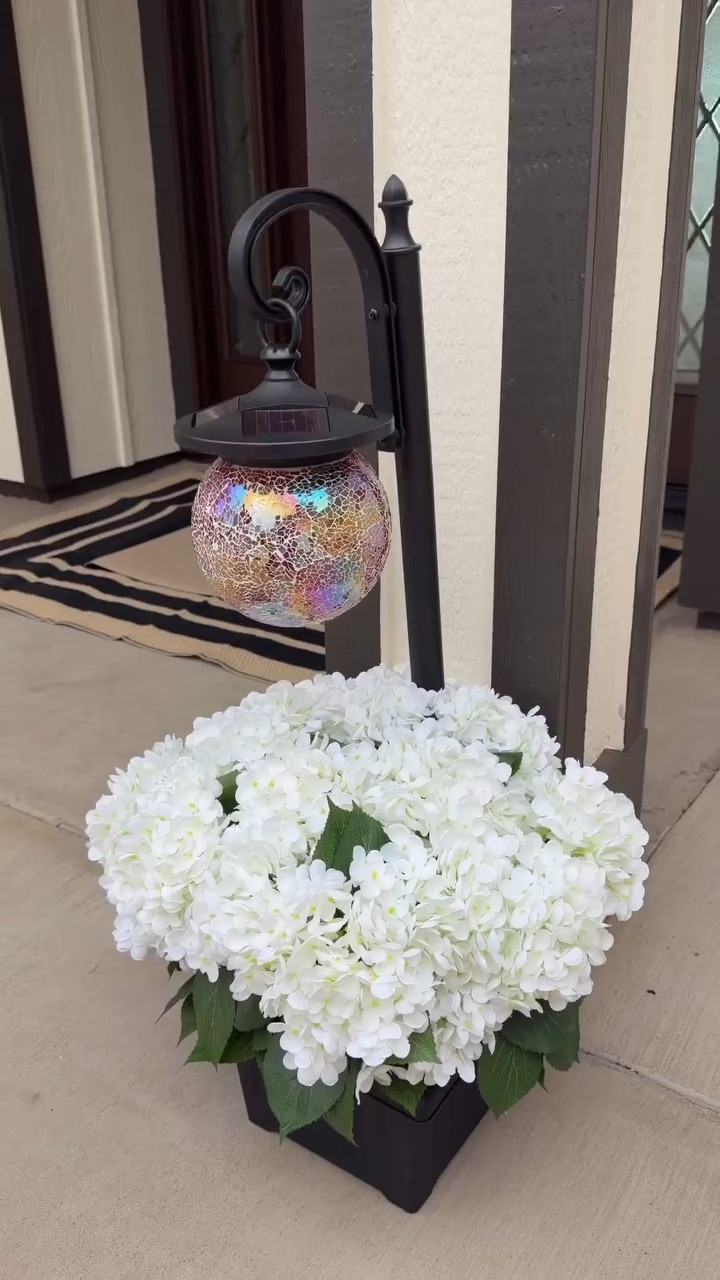 Amazon Solar Planter Light! 
Easiest way to upgrade your porch or patio ✨it charges during the day and gives a prettiest glow at night 🩷 @amazon 

#amazonhome #outdoorlight #solarlights #outdoorupgrade #amazonfinds

#LTKHome