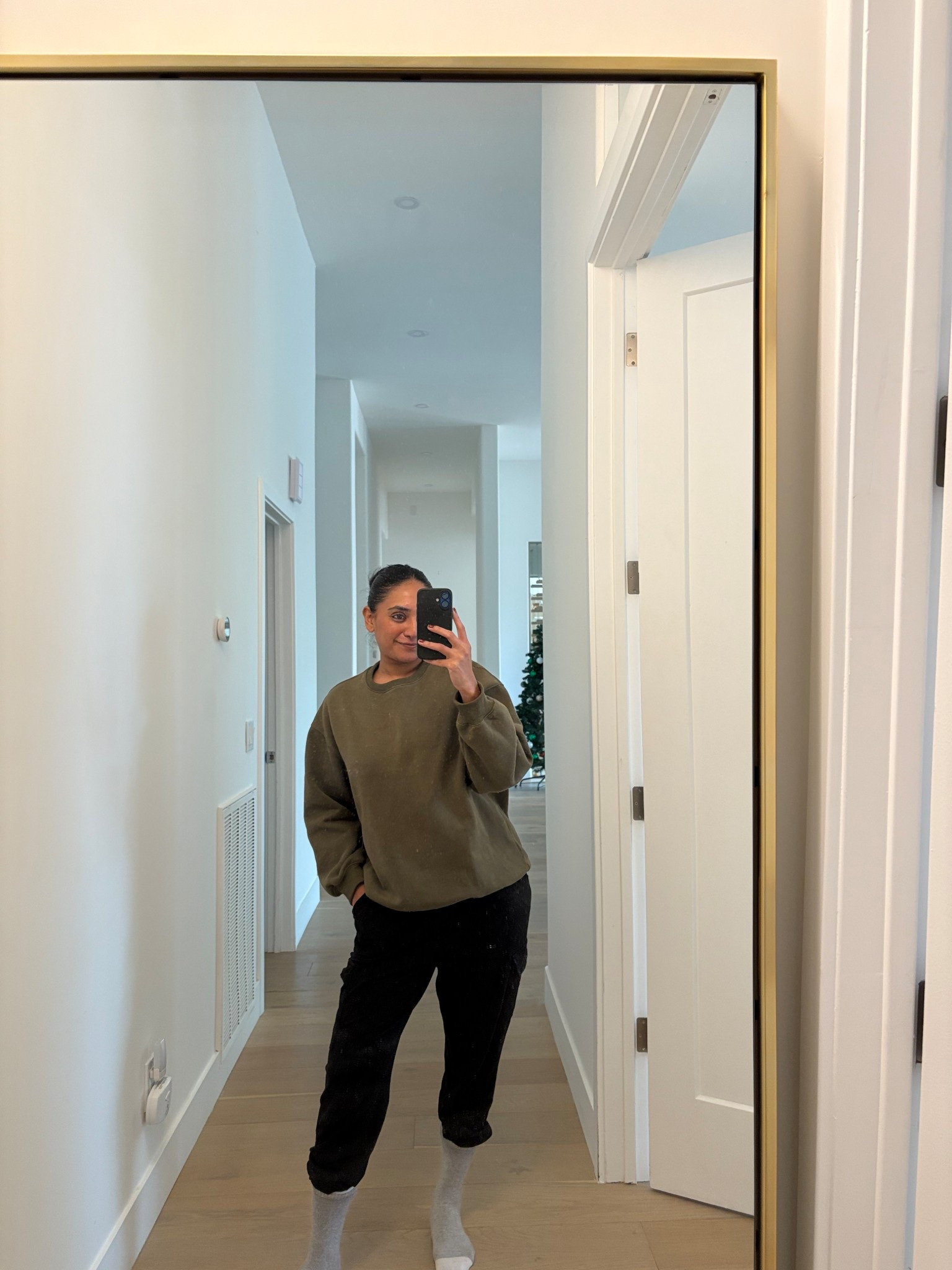 Cozy oversized sweater. Sweater weather. Winter outfit. Fall outfits 

#LTKWorkwear #LTKSeasonal #LTKFindsUnder50