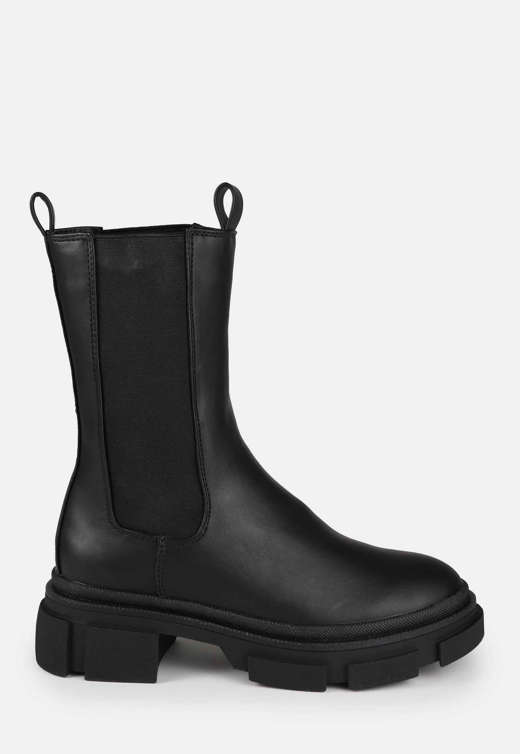 Missguided - Black Chunky Pull On Ankle Boots | Missguided (UK & IE)