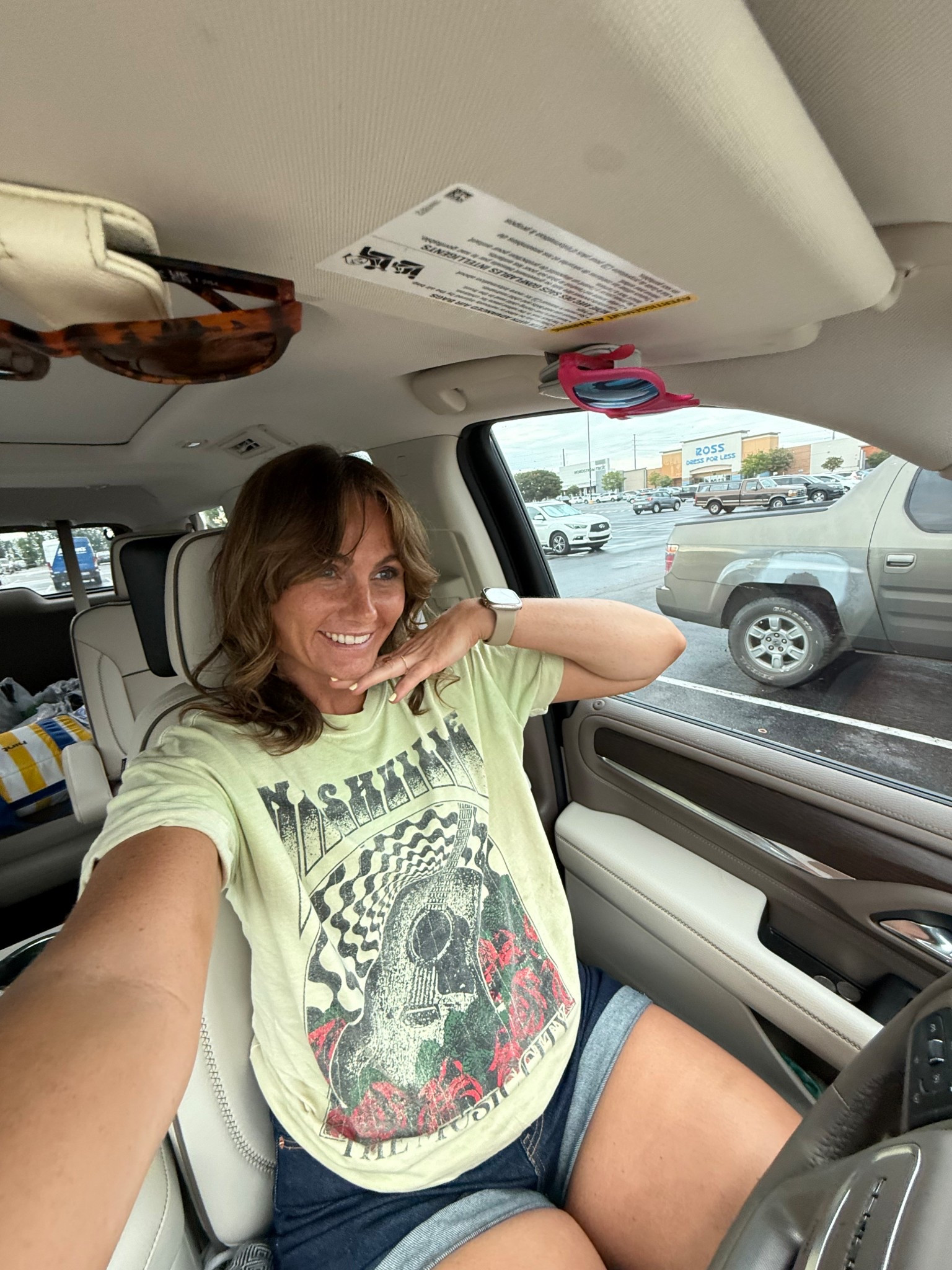 I use shade medium. I’ve been using this tanner for probably 4-5 years 