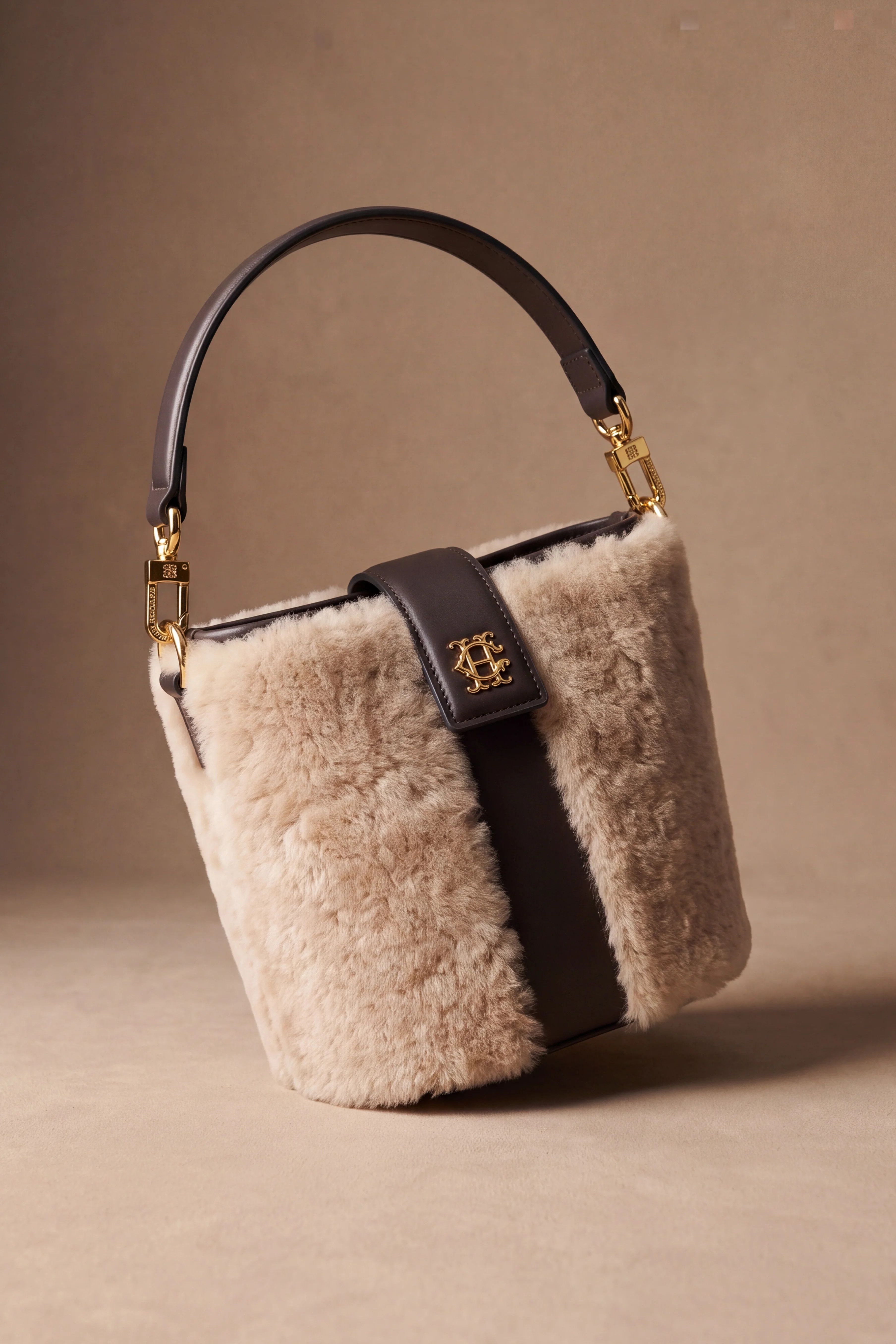 Milan Mini Bucket Bag (Cream Sherpa) | Holland Cooper