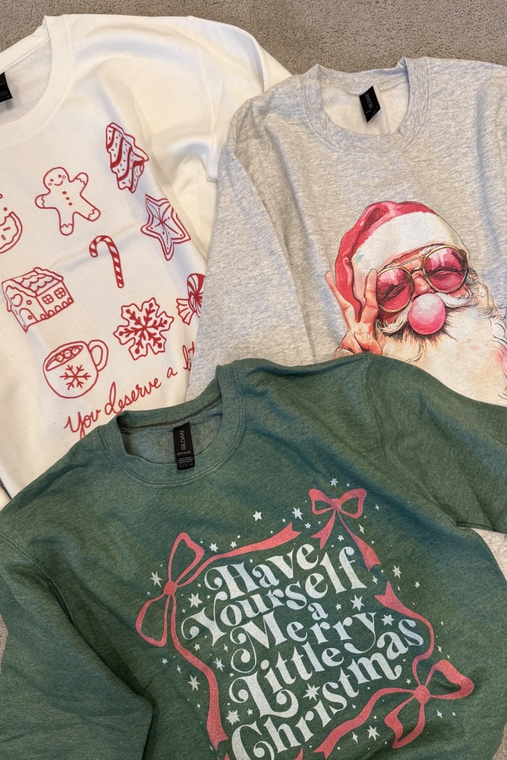 holiday crews!!! eeeekkk the bubblegum Santa is my favoriteee. code RACHEL is 35% off this weekend and will stack on the current sale 🎅🏼🎄