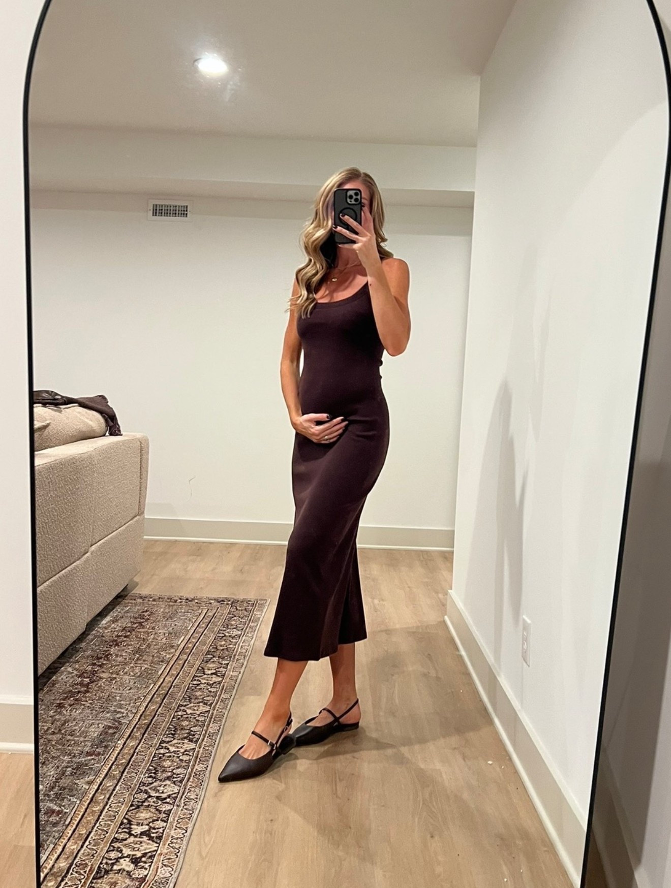 Small tall in dress
Dress is padded!
