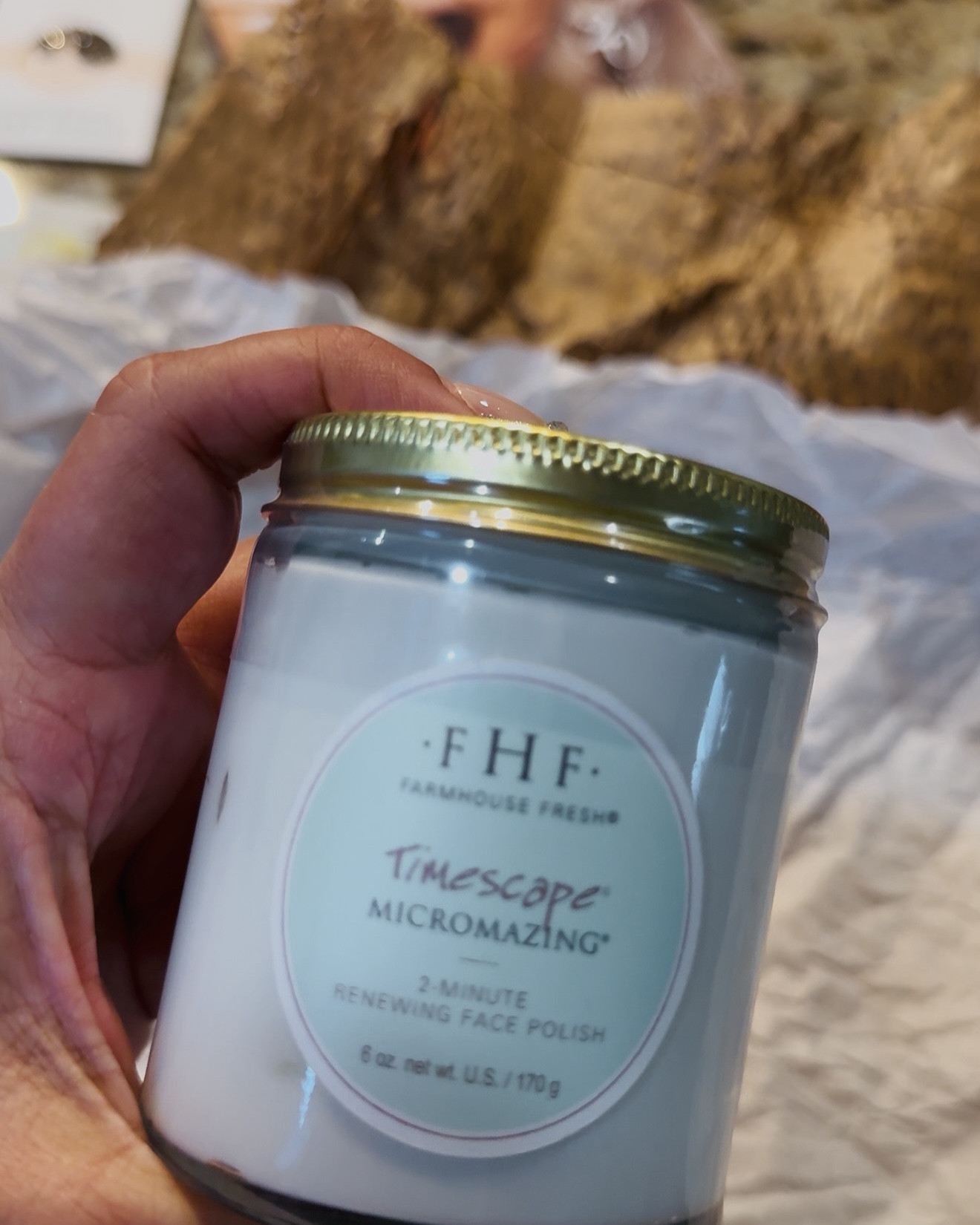 Obsessed with @FarmhouseFreshGoods! Everything I’ve ordered has been amazing. This is Timescape – a face exfoliant that people swear by for turning back the clock. Not sure if I’m in that “50 looking 20” club yet, but I’m definitely trying! Hope you love it as much as I do.
🛒 Shop in my bio!
Reviewed by #UnboxingFunNow
#FarmhouseFresh #Timescape #SkincareRoutine #ExfoliateFace #CleanBeauty #UGCCreator #BeautyFinds 

#LTKFindsUnder100 #LTKBeauty