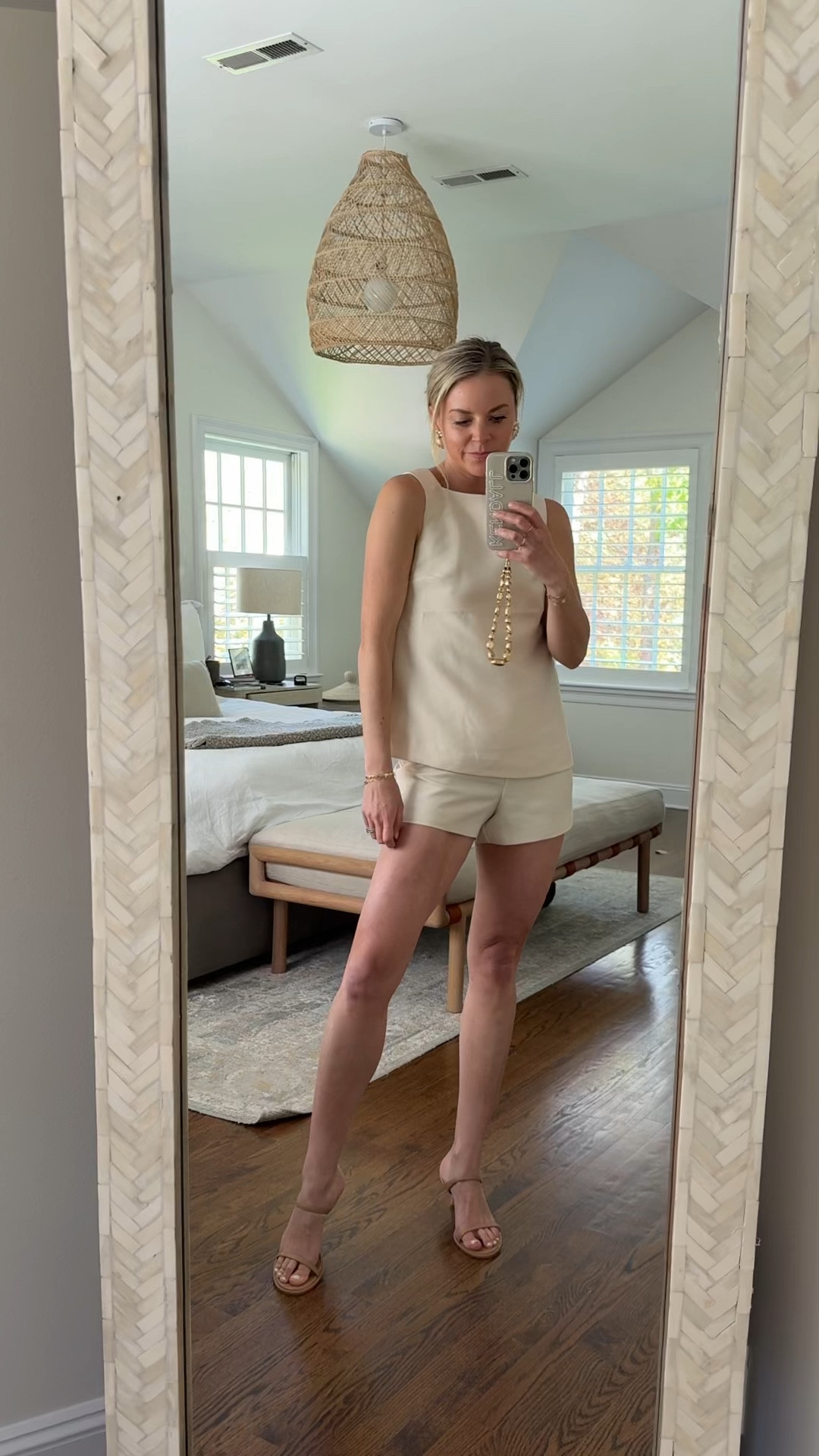 Cute matching set for a dressier look. 25% off with code FAM25 and also comes in green. Wearing a 2 in the top and a 4 in the shorts, but need a 6 