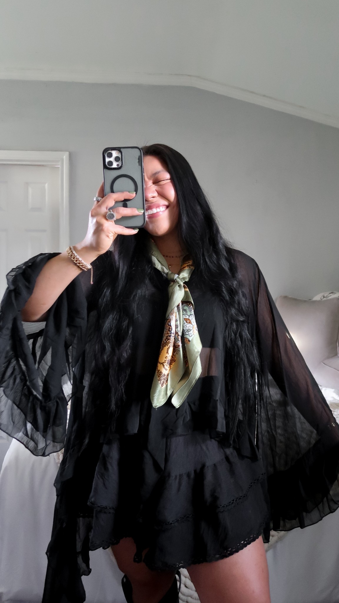 Zach Top country concert at Cooks Garage

outfit details: 
@Free People full sleeve frill top
@Amazon Fashion flowy lace skirt & olive green scarf

#zachtop #fitcheck #countryconcert #806 #lubbock