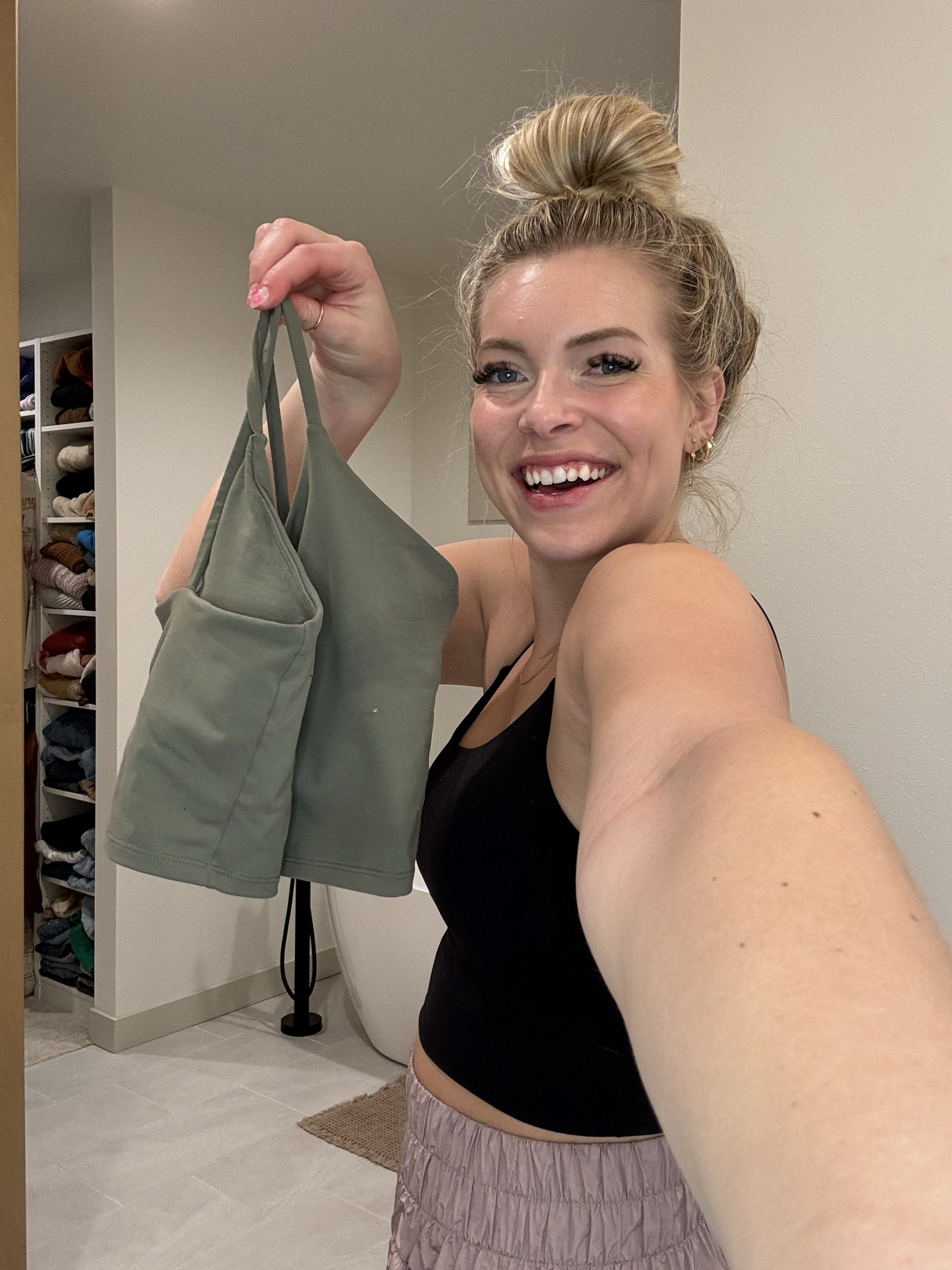 fav Amazon top!! I’ve had the green for 3 years & I find myself wearing it ALL THE TIME. so I just had to get another color!! Built in bra, can be worn as a tank or a bra. 22 color options! Such a good find!!

wearing large. if between sizes, size up!

#LTKfitness #LTKmidsize #LTKfindsunder50