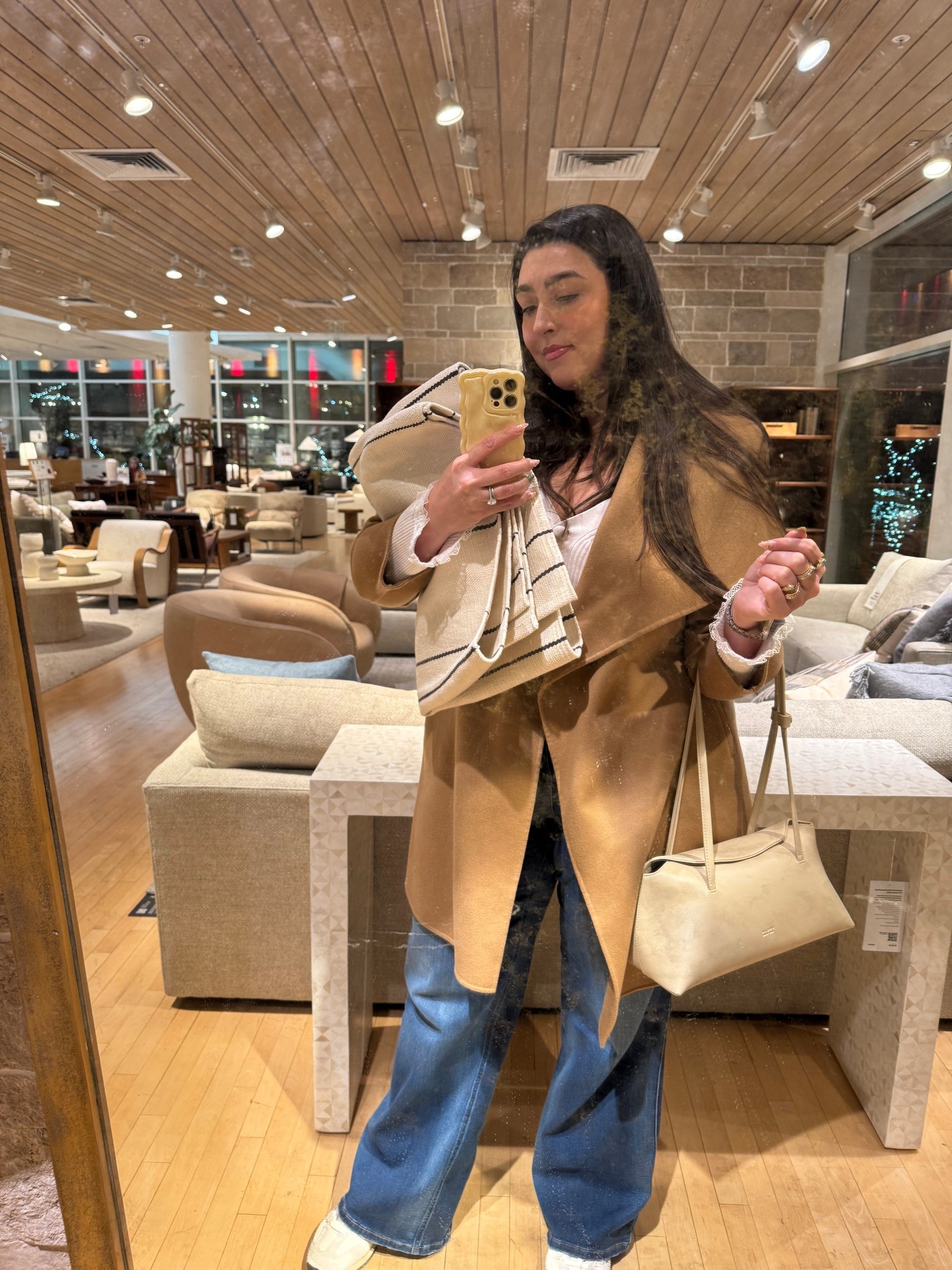 This patinaed brass mirror is giving romance. ♥️ Had to share this NEW bath runner I picked up this weekend! Neutral, absorbent & machine washable. Comes in 3 colors! Linking my #ootd too! 😘 #springcleaning #springrefresh #bathroomrefresh #springstyle #springstyling

#LTKHome #LTKSpringSale #LTKdayinmylife