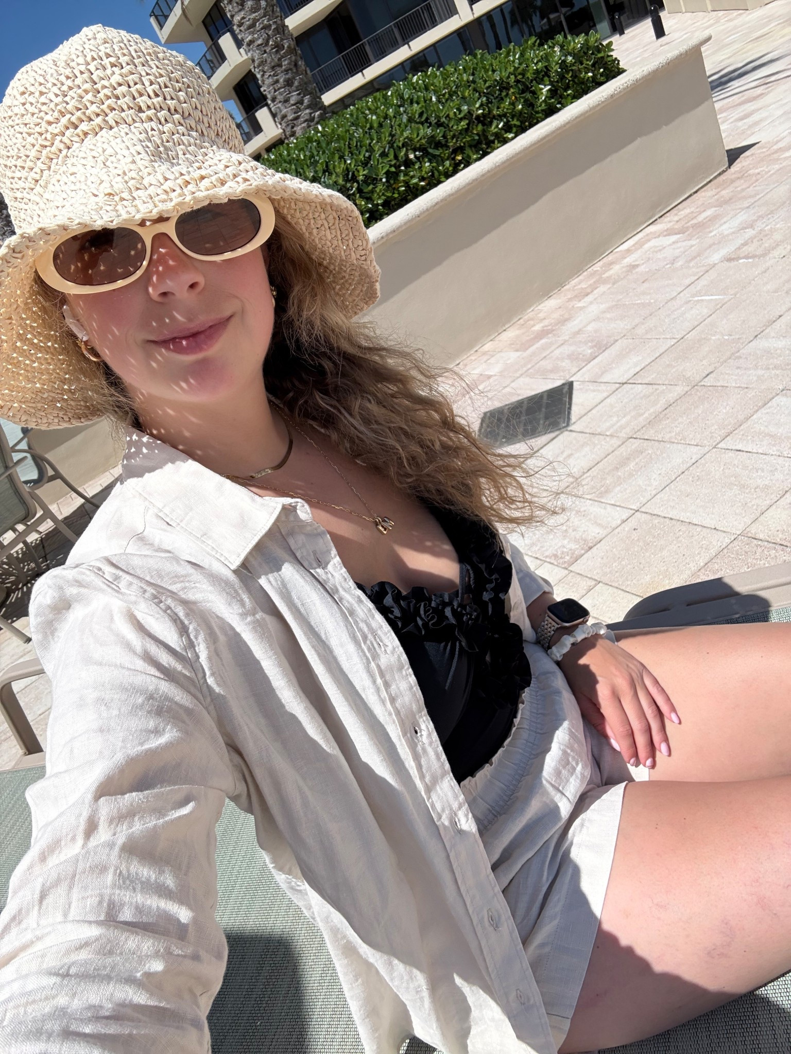 Quince linen set.   Color sand size  small in both top and bottom. 