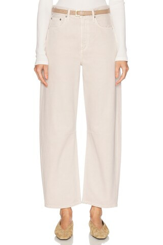 Citizens of Humanity Miro Relaxed in Almondette - Ivory. Size 24 (also in 25, 26, 27, 28, 29, 30, 31, 32, 33, 34). | FWRD 