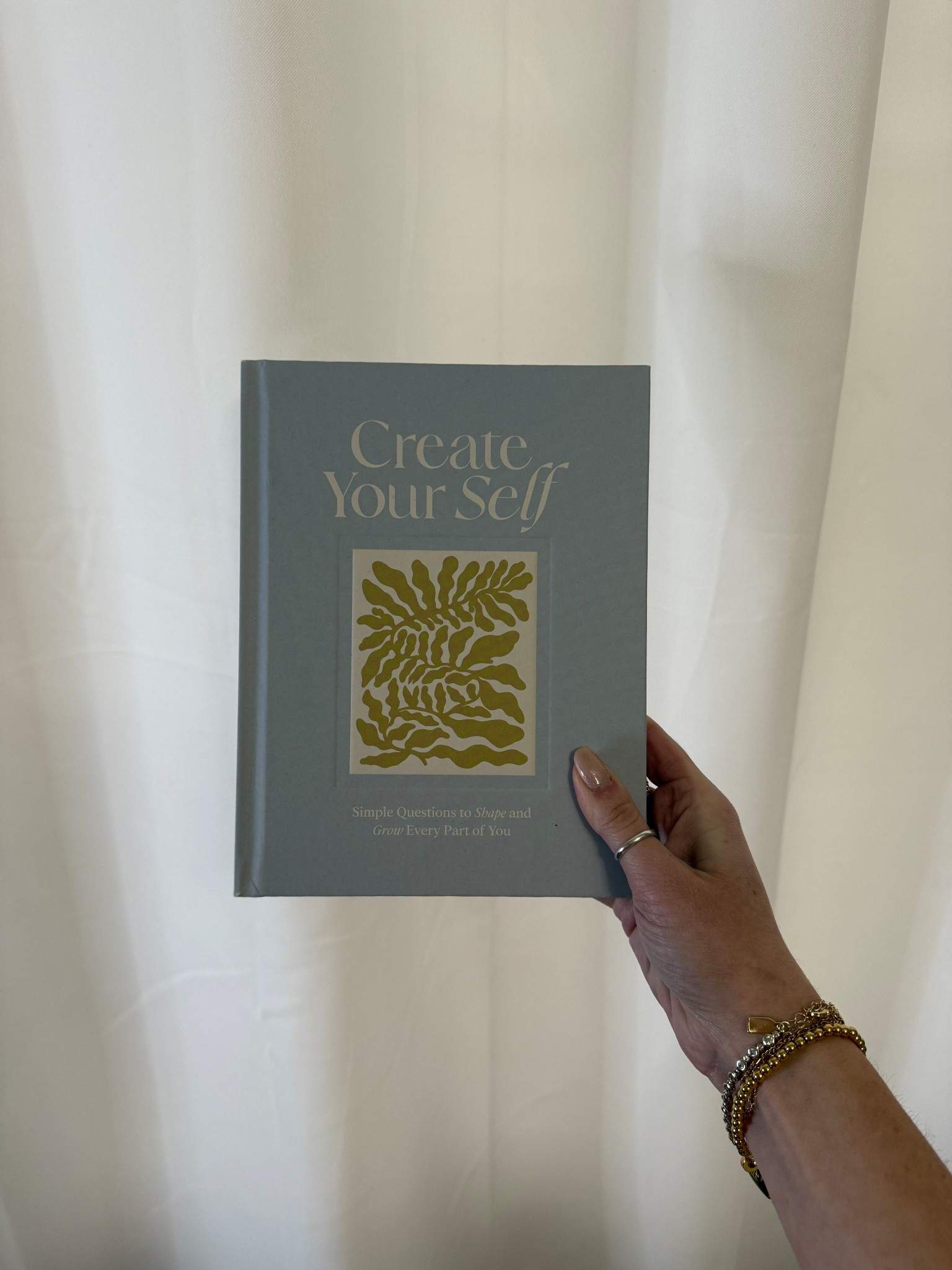 Starting off the new year with a new journal 🫶🏻 going to try to stay with it and journal at least once a week! I really love all the prompts this one has

#LTKU #LTKHome #LTKGiftGuide