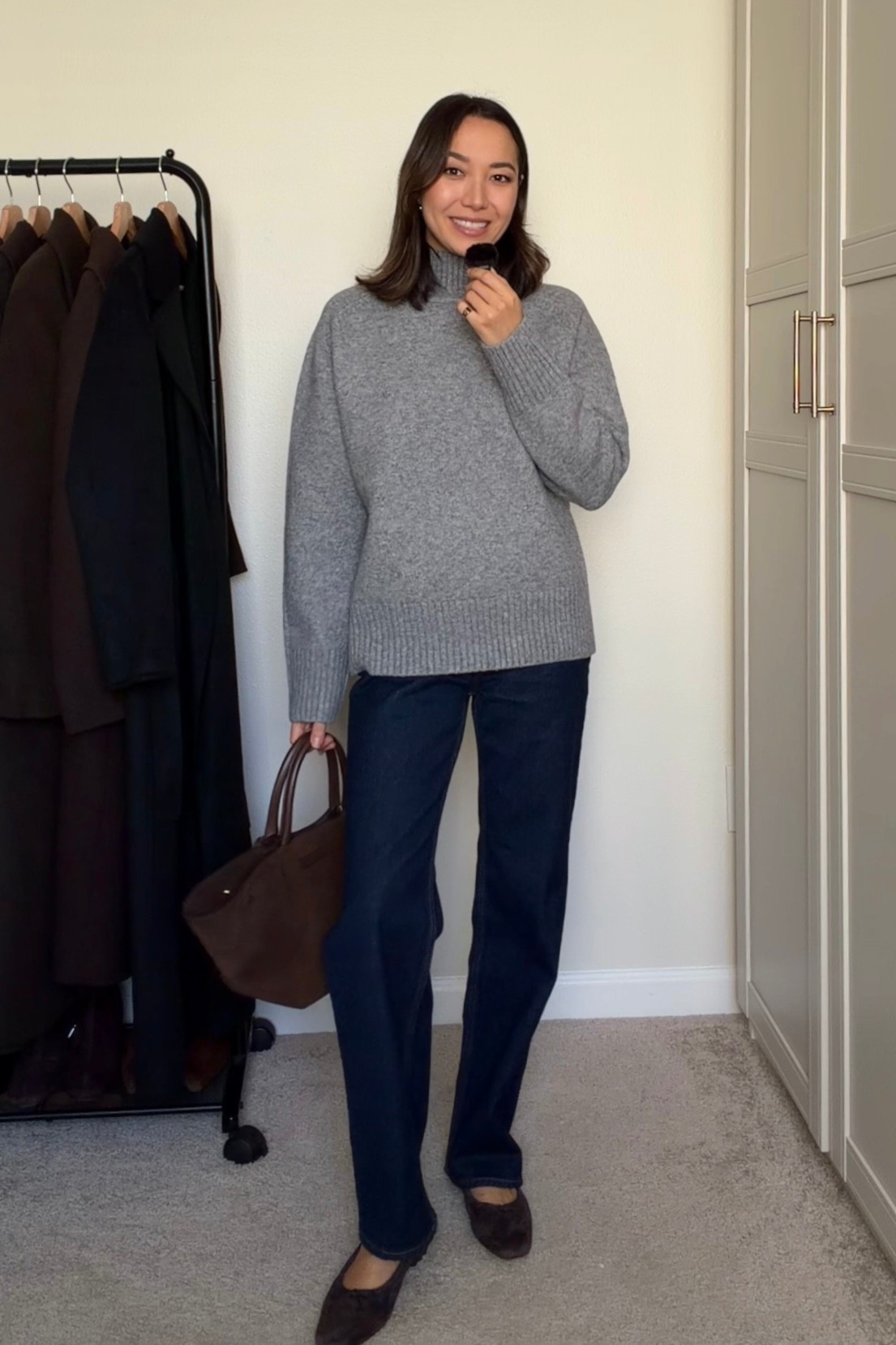 Smart casual outfit 

Oak & fort oversized sweater — xs 
Abercrombie relaxed jeans — size 25, regular 
Ballet flats — old, linked similar 
Demellier the midi New York tote 

#LTKootd