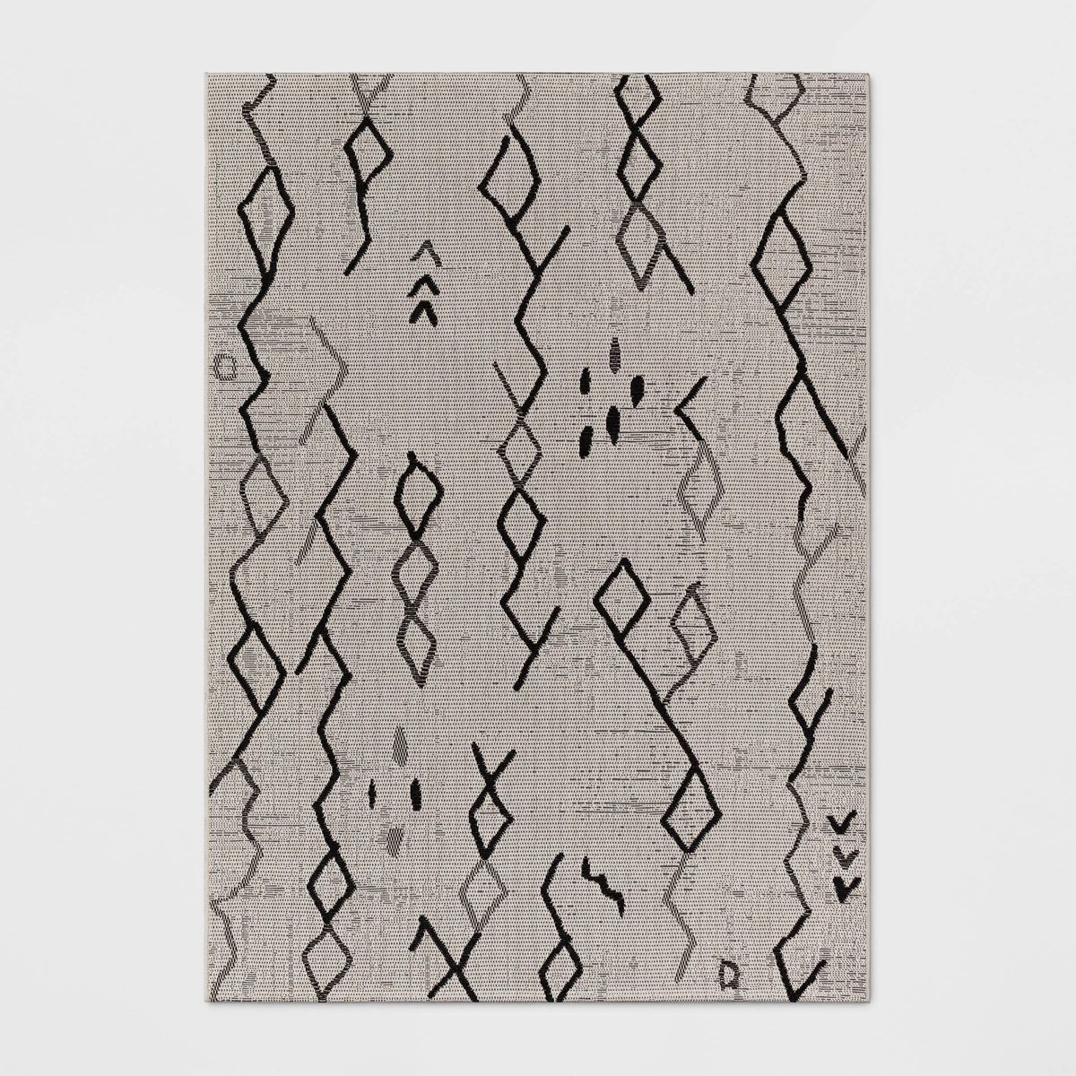Grace Sketch Diamond Indoor/Outdoor Rug - Black/White - Threshold™ | Target