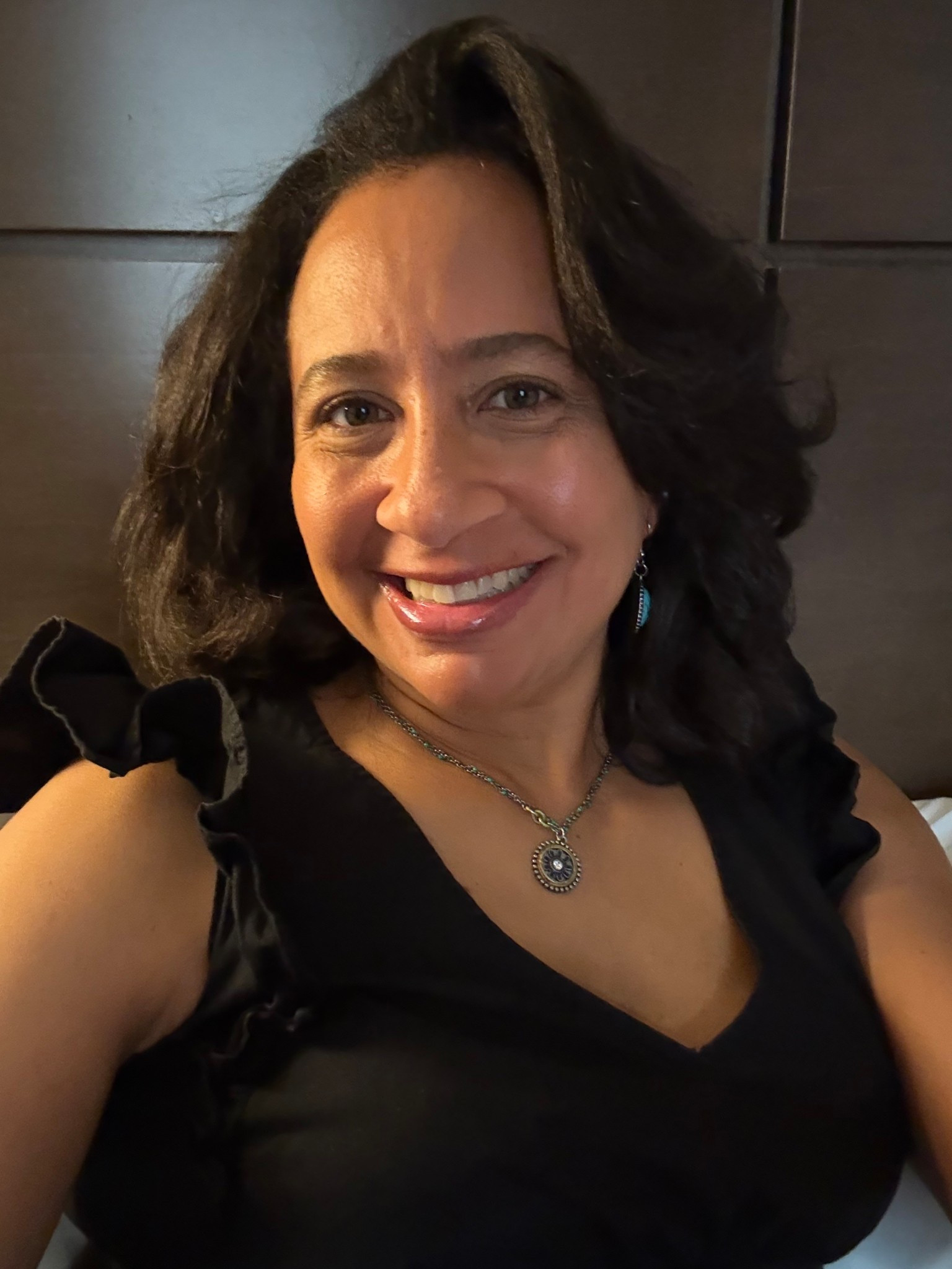 Wearing a natural look at SXSW Festival in 📍Austin today! 🎬

#LTKBeauty #LTKFestival #LTKdayinmylife