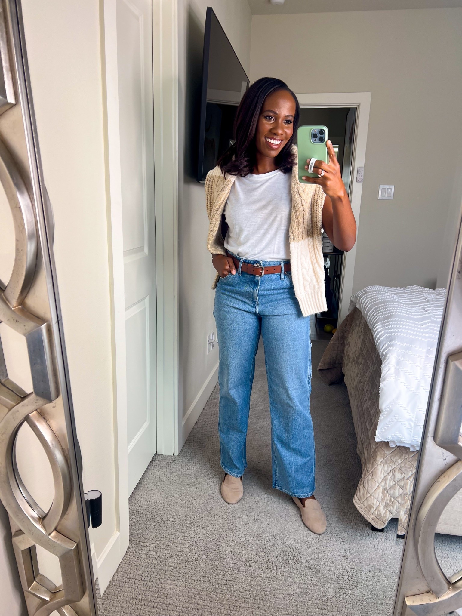 Today’s in-between fall inspo! 🍂 This timeless look is perfect for transitional style and easy fall outfits. These straight-leg jeans are a win-win for comfort and chic vibes. Stay tuned, I’ll be sharing more about them in my next post!
 #fallfashion #fall 

#LTKStyleTip #LTKSeasonal #LTKFindsUnder100