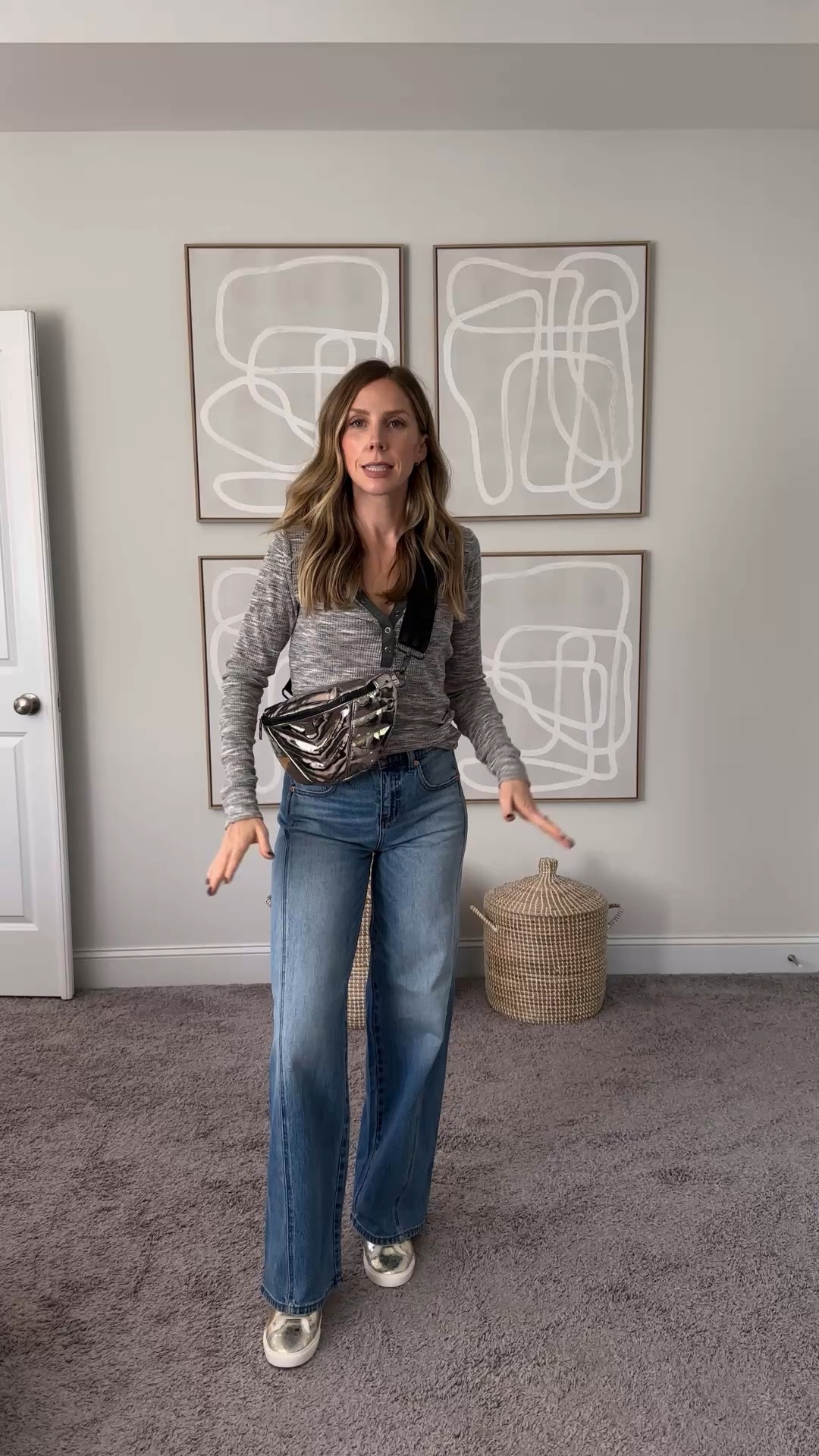 Loving this Henley! Wearing a small in the top and 26 in jeans (fit TTS) 