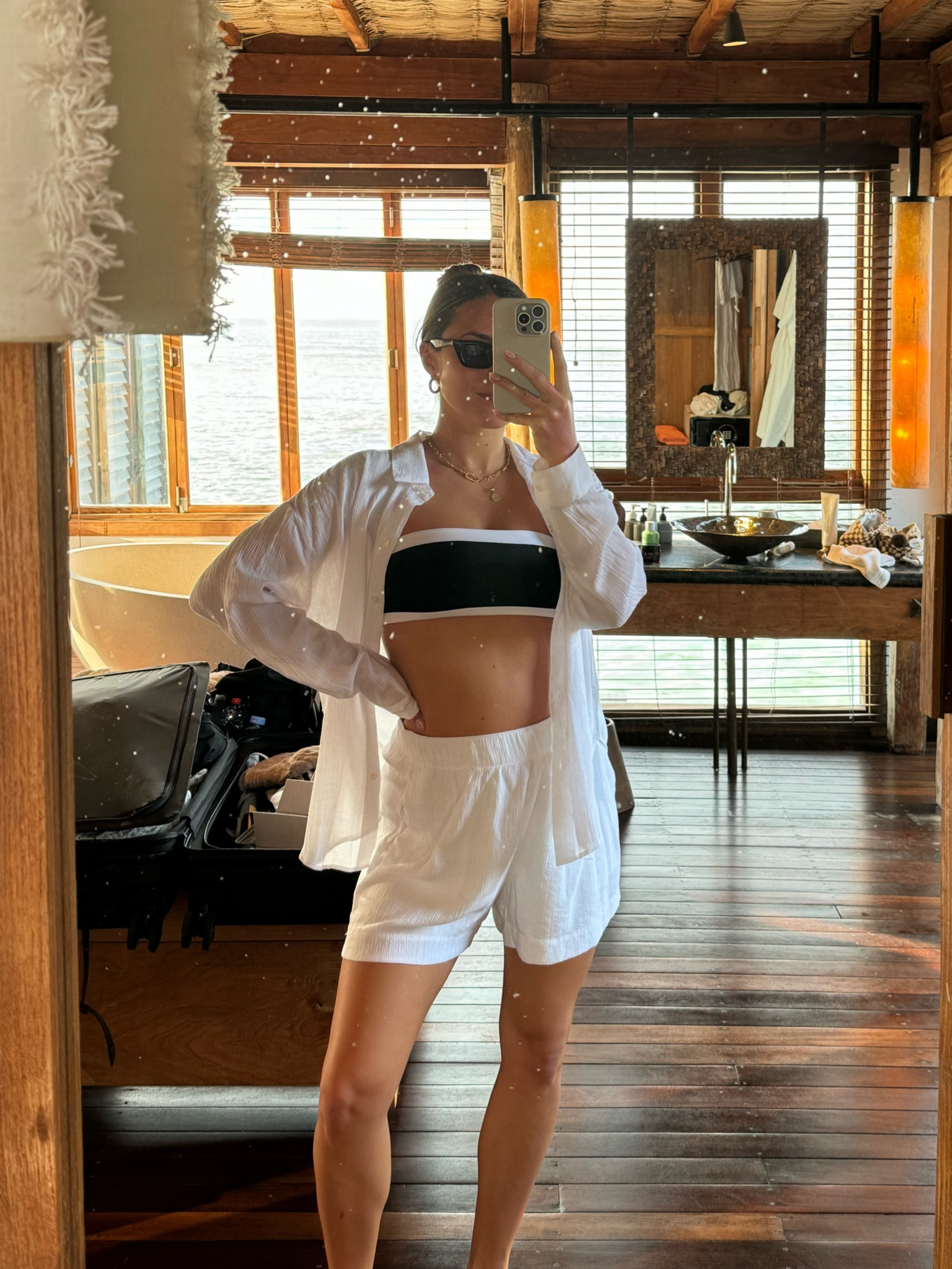 Best vaca linen set - wearing size medium. Suit is sold out but linking similar 