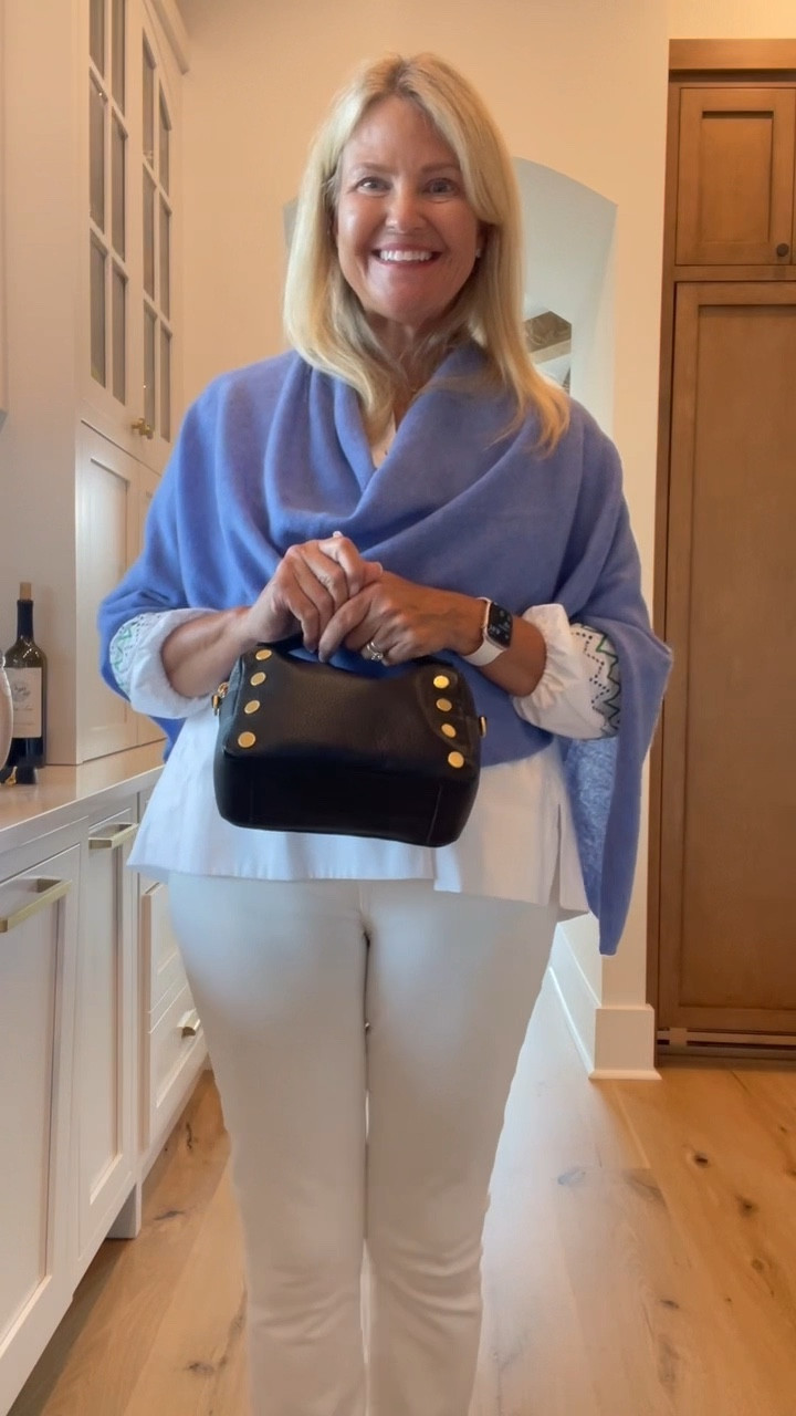 Nothing beats a crisp all-white look 🤍
Especially when you add a luxe cashmere wrap that can be styled a million different ways ✨ plus it’s available in so many colors 



#LTKSeasonal #LTKootd #LTKOver40