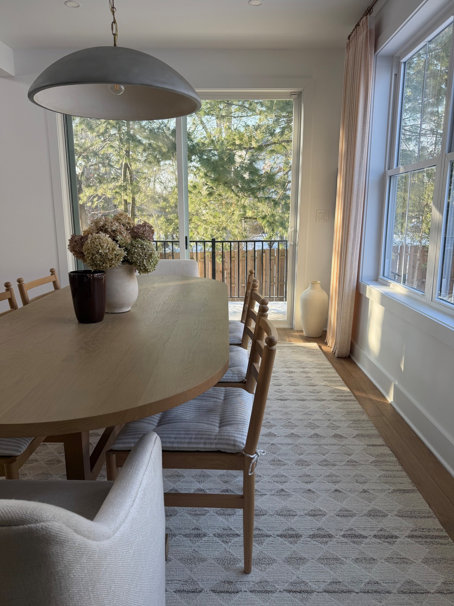 NEW Loloi rug in the dining room. Went from brown to beige to brighten things up 🫶🏽

#LTKHome #LTKgrwm #LTKdayinmylife