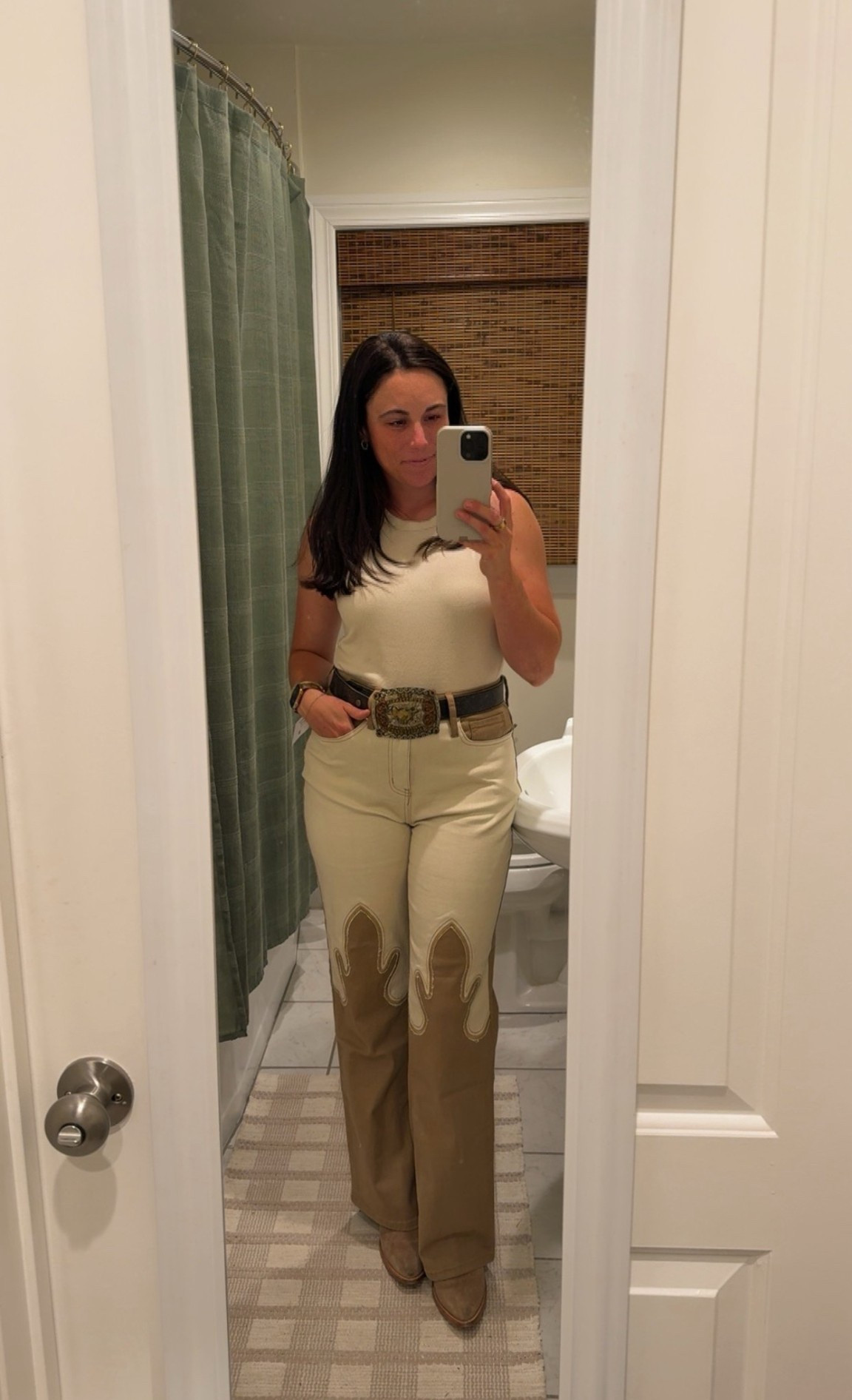 I am wearing a 29 which is my true size! Though, I probably could have done a 28. These pants are surprisingly soft and stretchy! They are not a stiff denim!