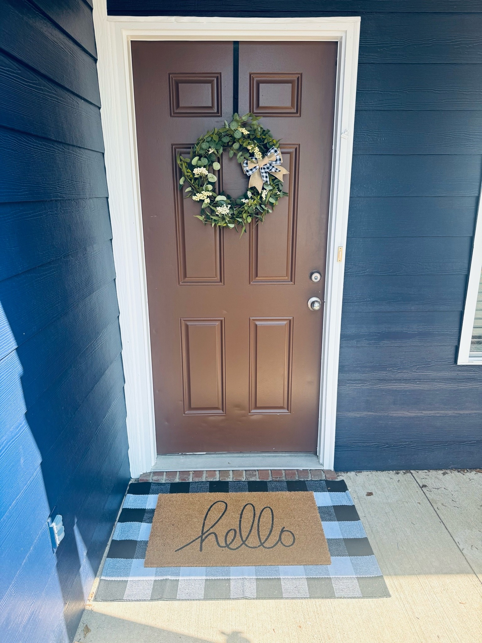 College apartment, duplex, or your first place away from home? 🏡✨

Don’t forget about the FRONT DOOR! A cute wreath, a fun doormat, and a little personality can make even a college rental feel like home. 🤎

#CollegeApartment #CollegeLiving #DuplexLiving #ApartmentDecor #FrontDoorDecor #MakeItHome #CollegeGirlStyle

#LTKU #LTKHome #LTKKids