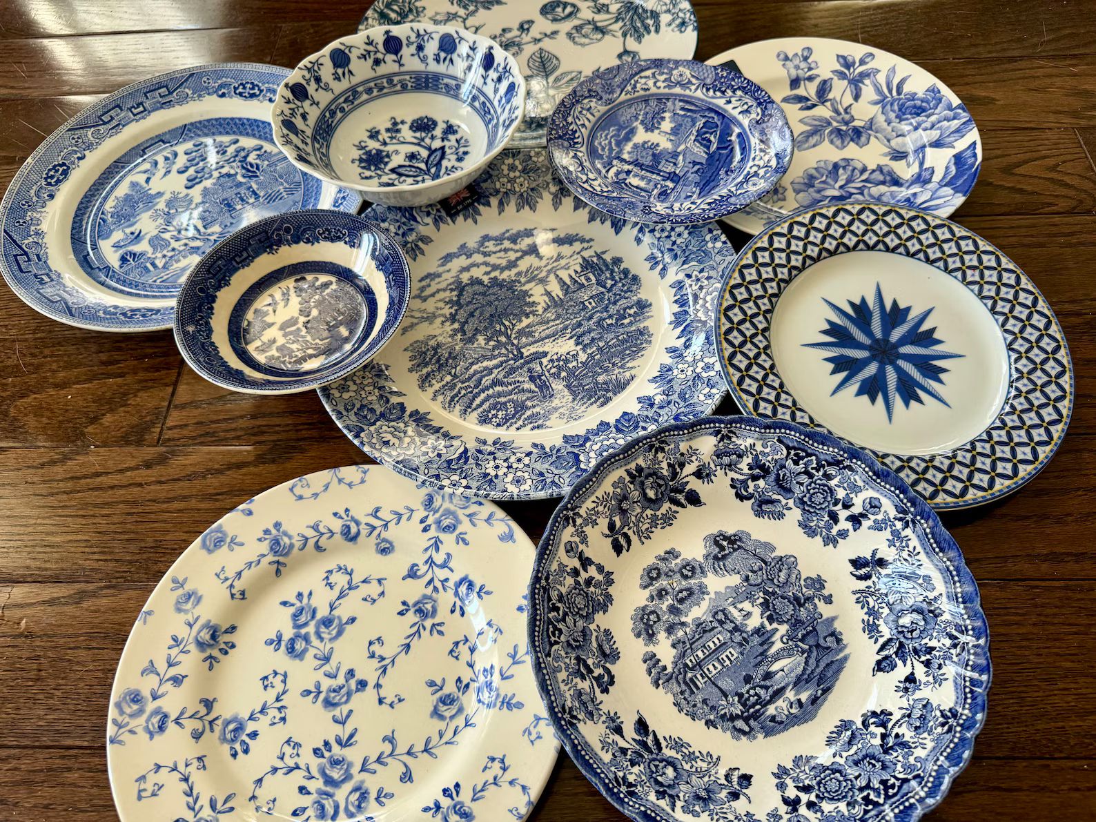 Gallery Wall Mismatched Set in Blue & White Collection of 10 Vintage or New Plates - Etsy | Etsy (US)