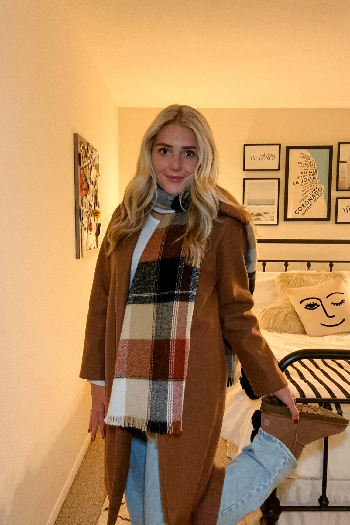 Cozy winter fit | chunky scarf, coat, ugg boots | Scandinavian inspired 