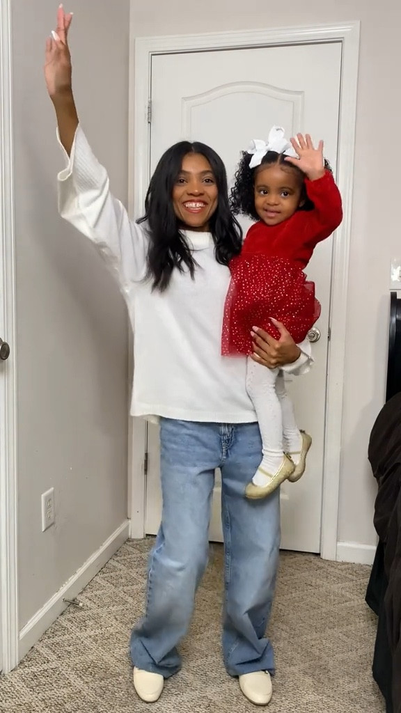 Merry Christmas & Happy Holidays From My Family to yours 🎄❤️🎁🥰✨😘 @zahara.oneta  we’re headed out of town to spend Christmas with family for the holidays so we wanted to to give you guys are cute & casual ootd before we head out 🥰❤️ all the pieces shown are from @hm but we were trying to decide what looks we were going to rock ❤️

#LTKfamily #LTKkids #LTKHoliday