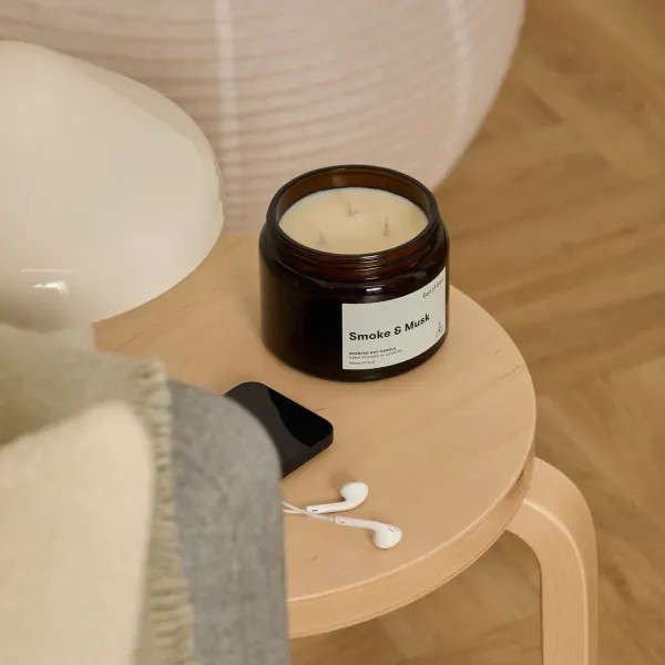 Earl of East Smoke and Musk Soy Wax Candle | END. Clothing