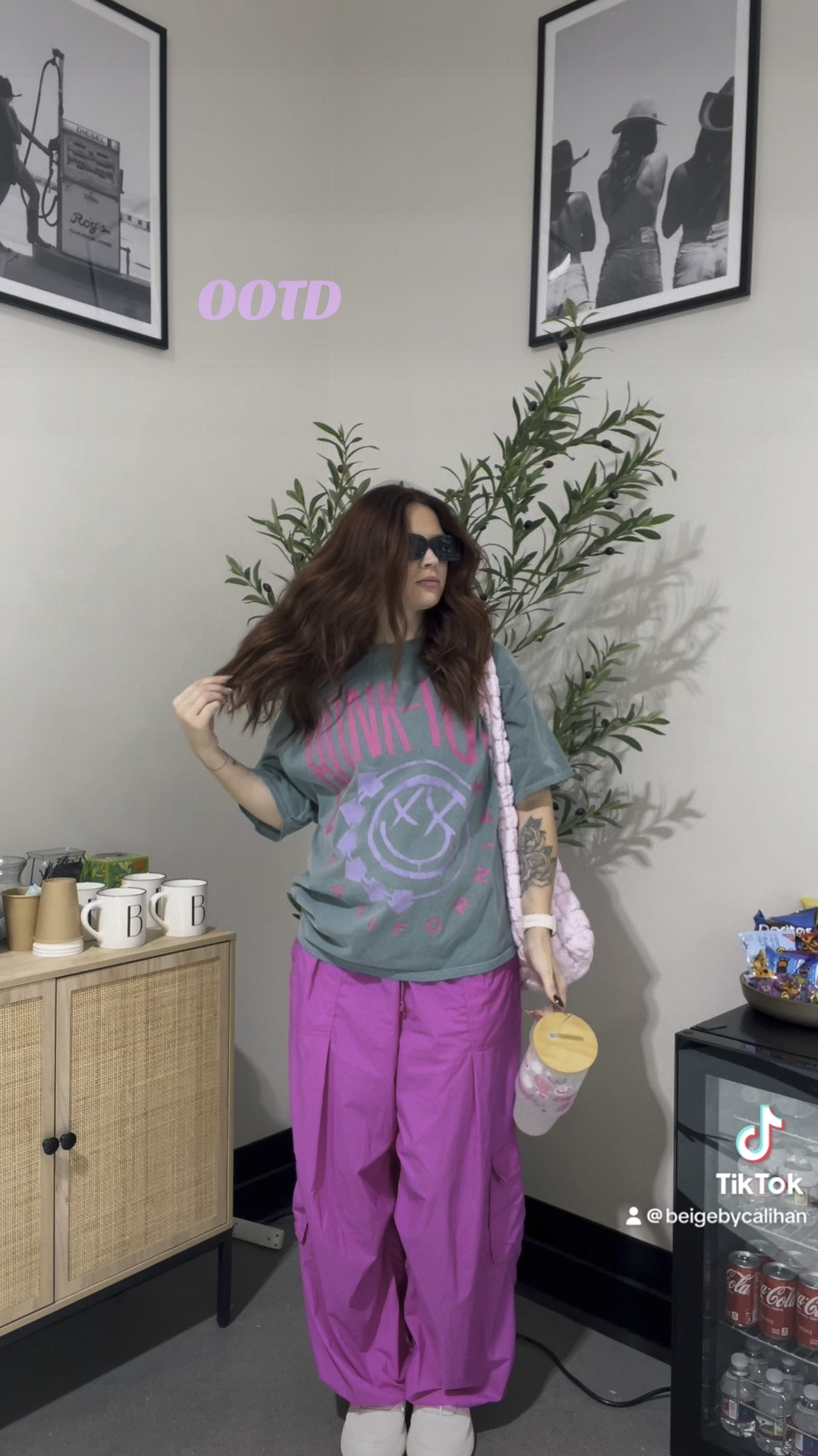 Can you tell my favorite color???? 💄🩷🥰

#LTKFindsUnder100 #LTKBeauty #LTKVideo