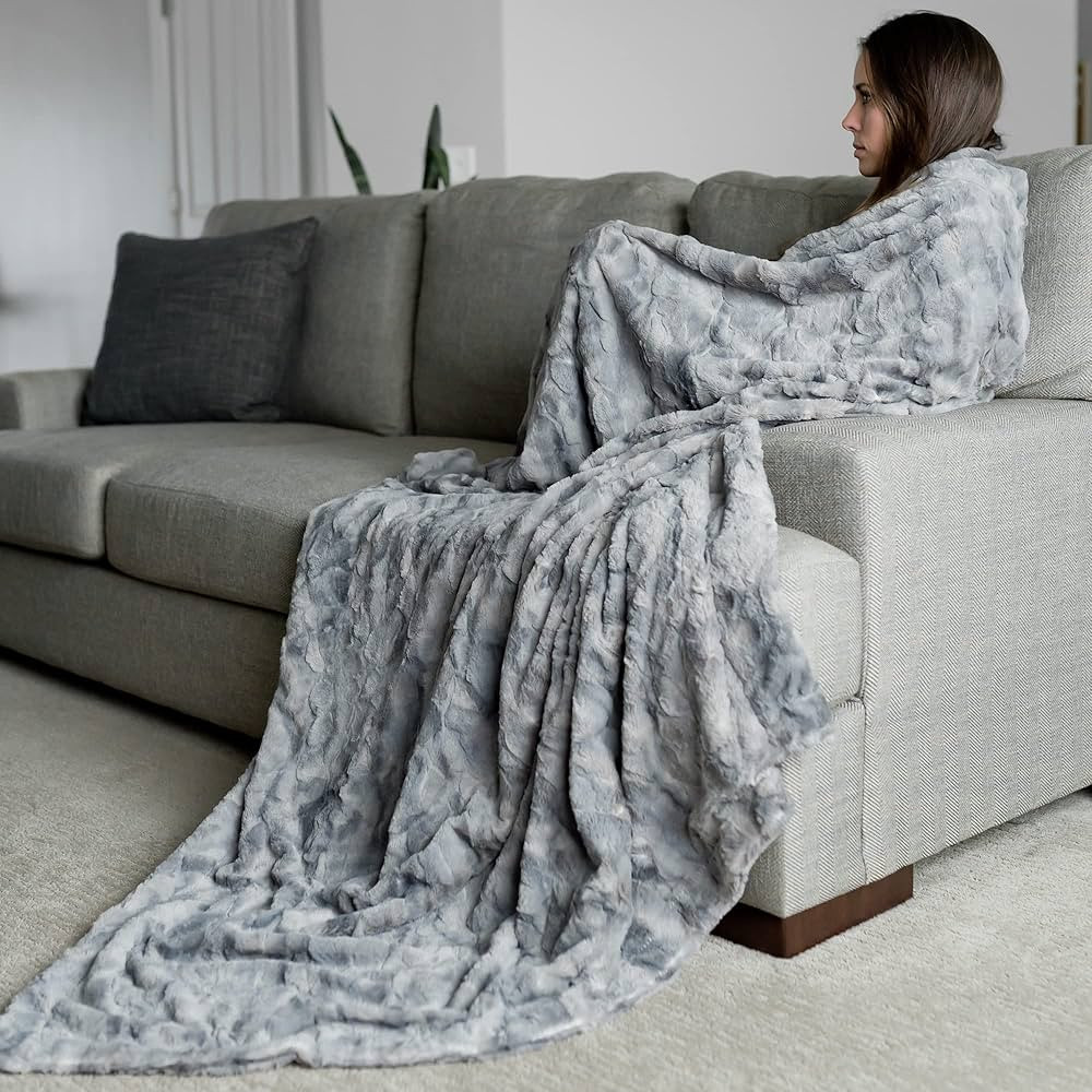 GRACED SOFT LUXURIES Oversized Throw Blanket Living Room Decor Softest Warm Elegant Aesthetic Com... | Amazon (US)
